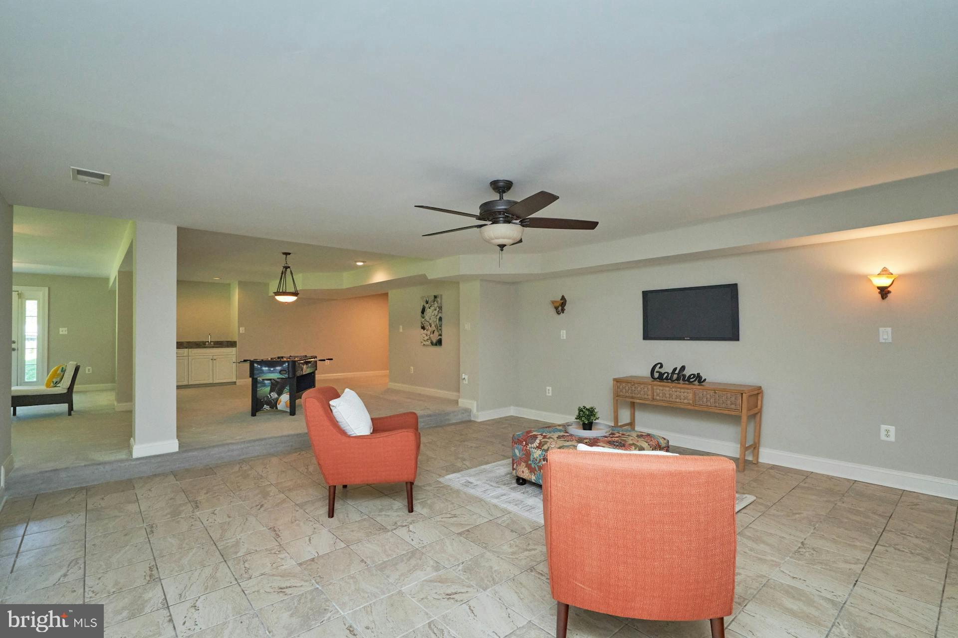 STONEWALL MANOR - Residential