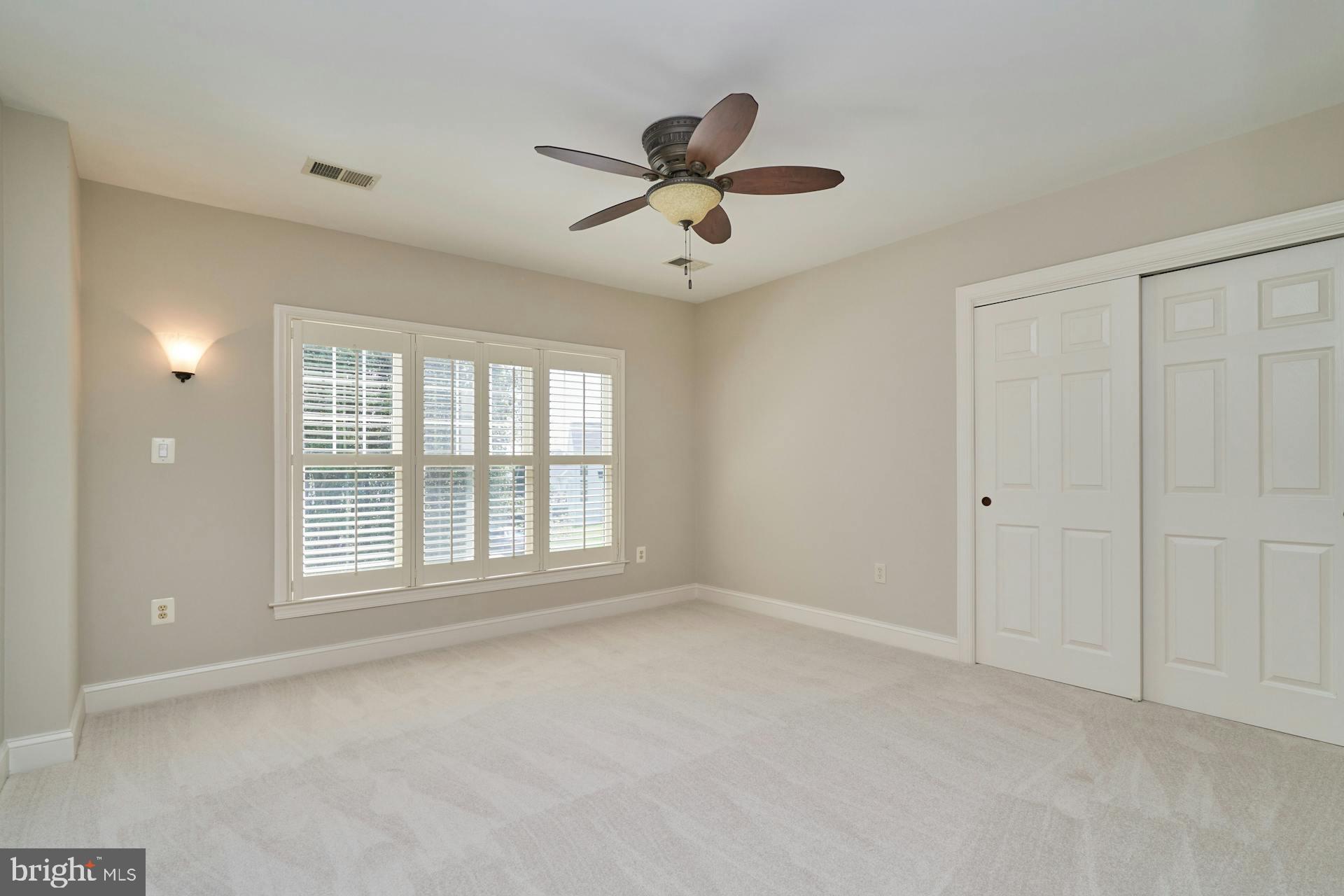 STONEWALL MANOR - Residential