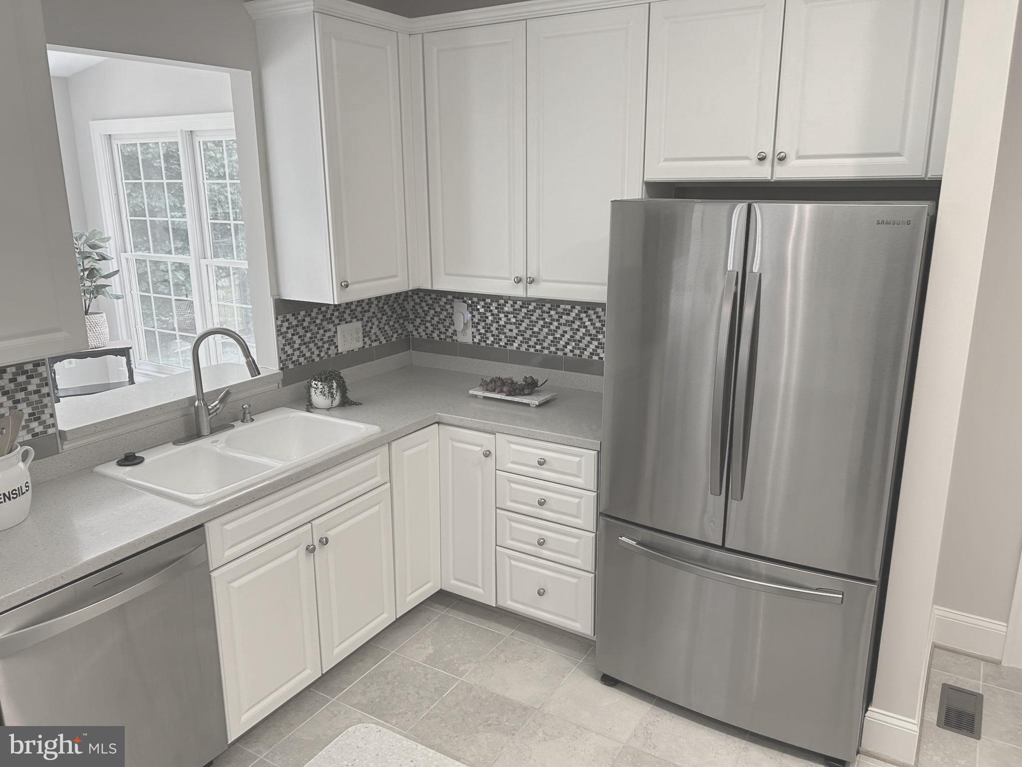 STONEWALL MANOR - Residential