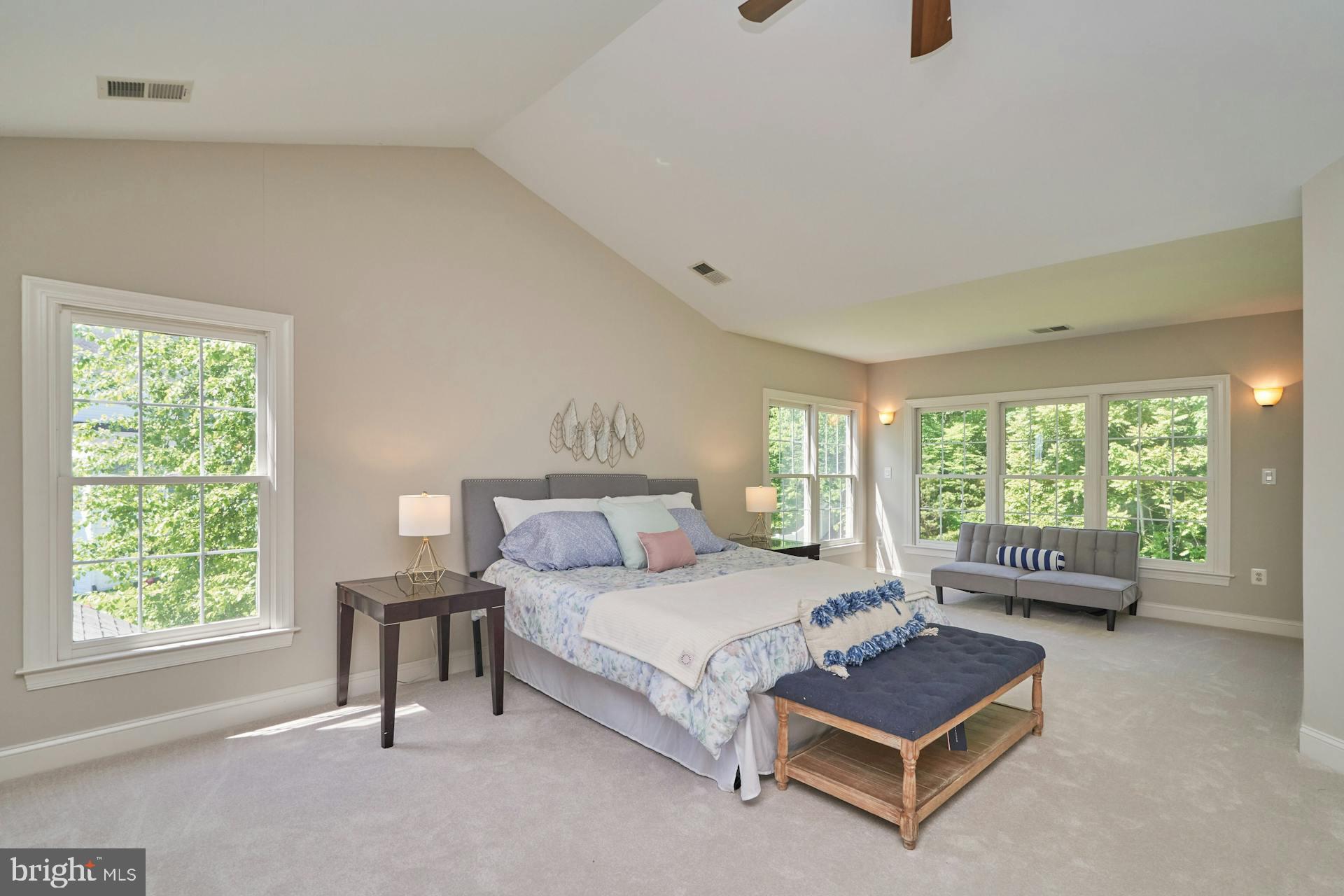 STONEWALL MANOR - Residential