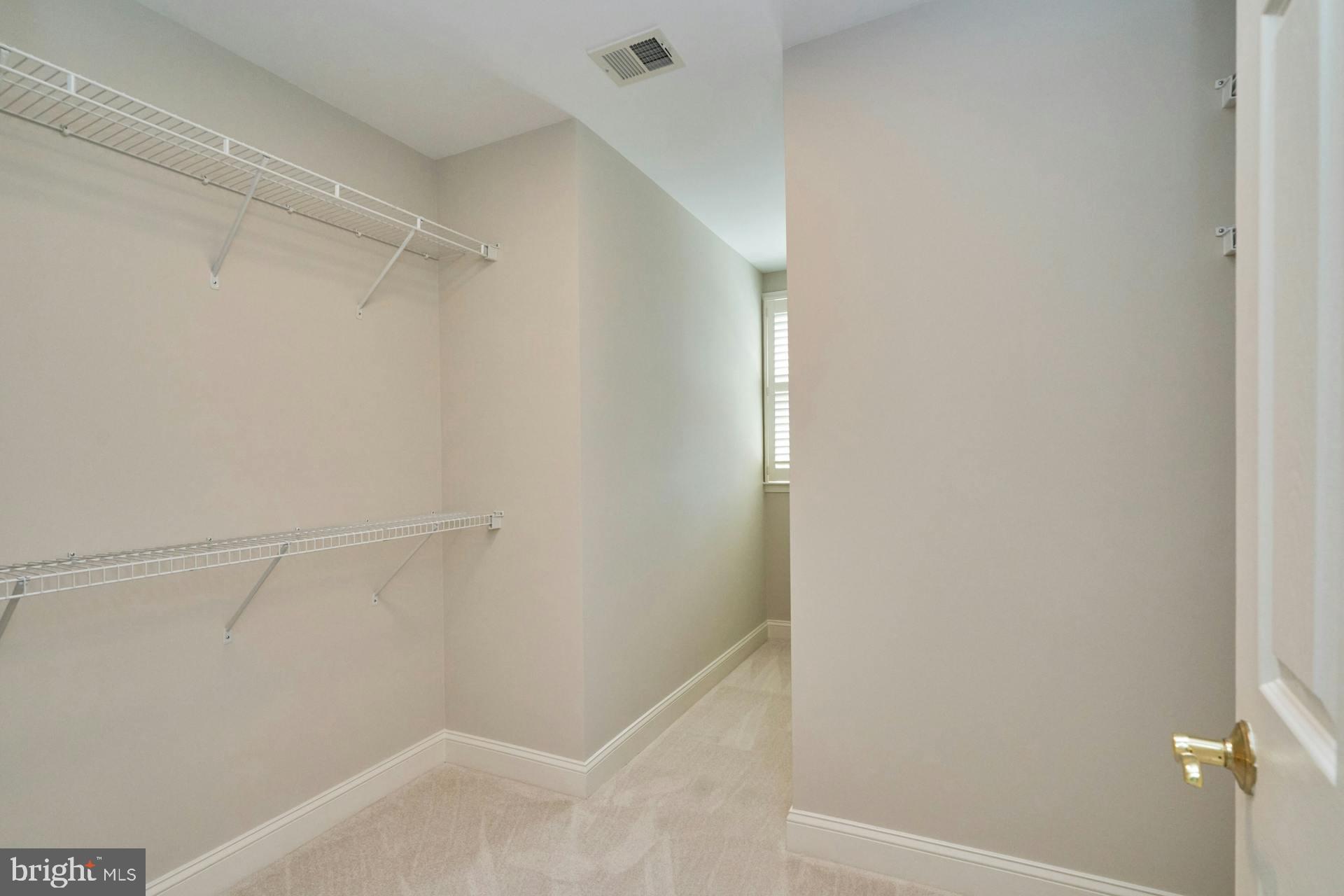 STONEWALL MANOR - Residential