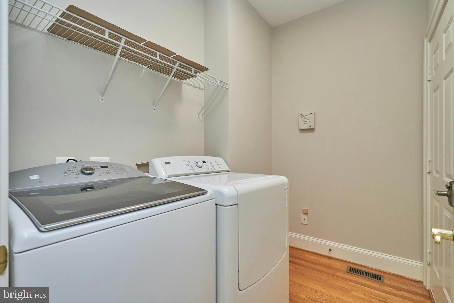 STONEWALL MANOR - Residential