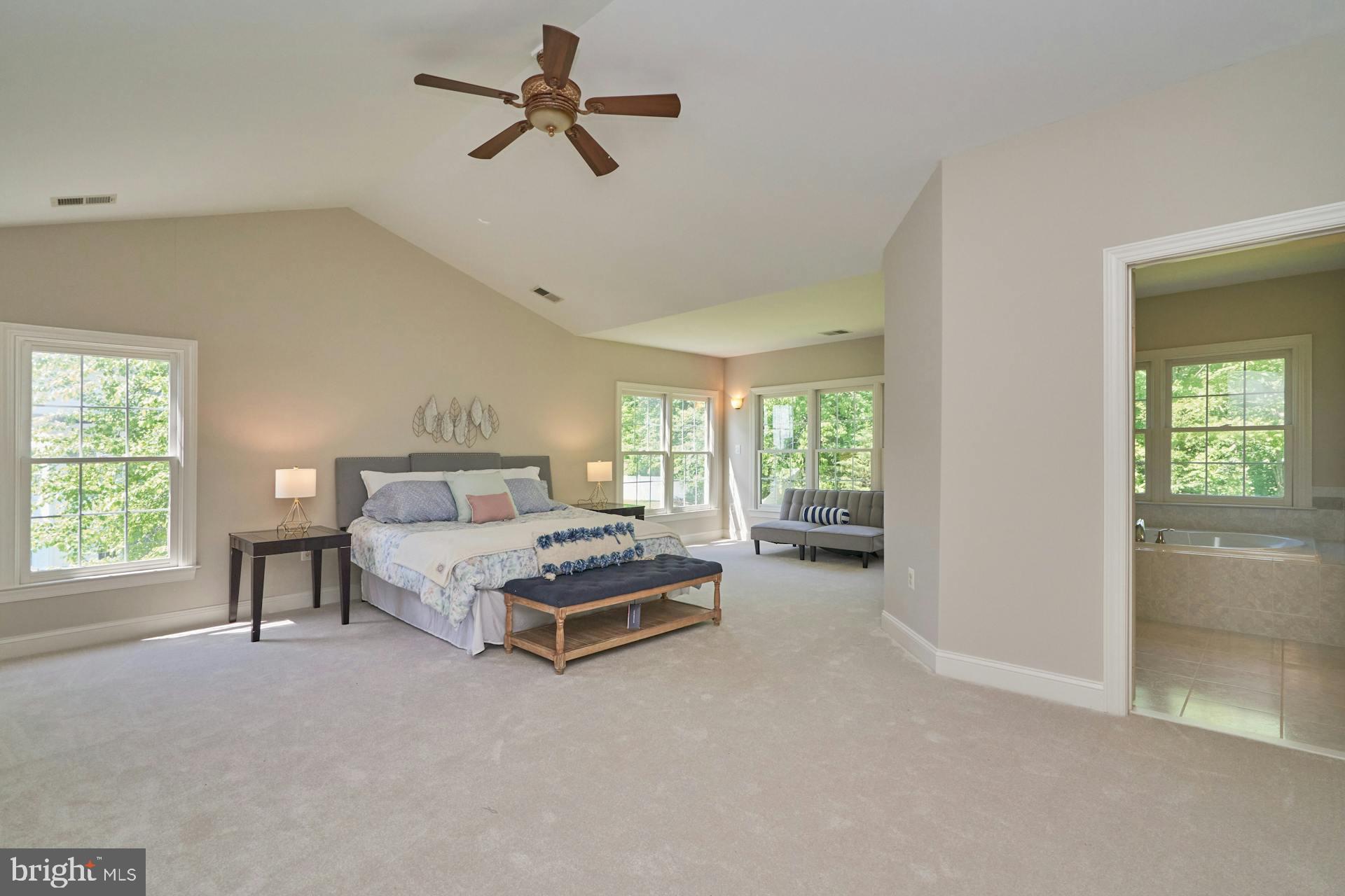 STONEWALL MANOR - Residential