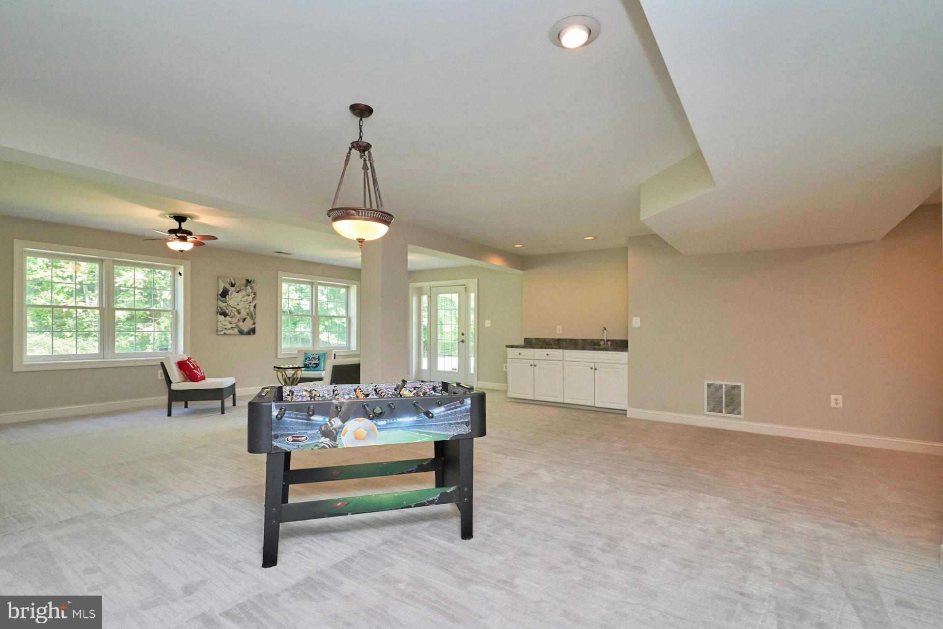 STONEWALL MANOR - Residential