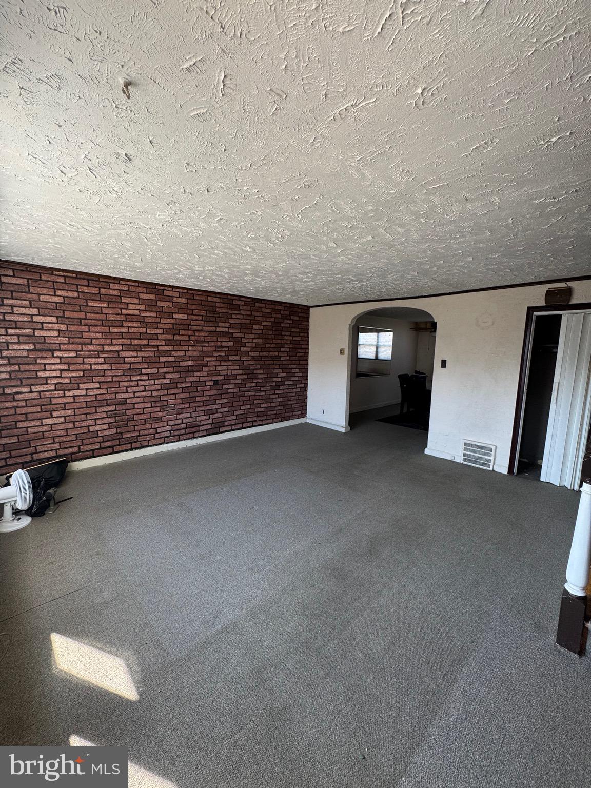 WEST OAK LANE - Residential