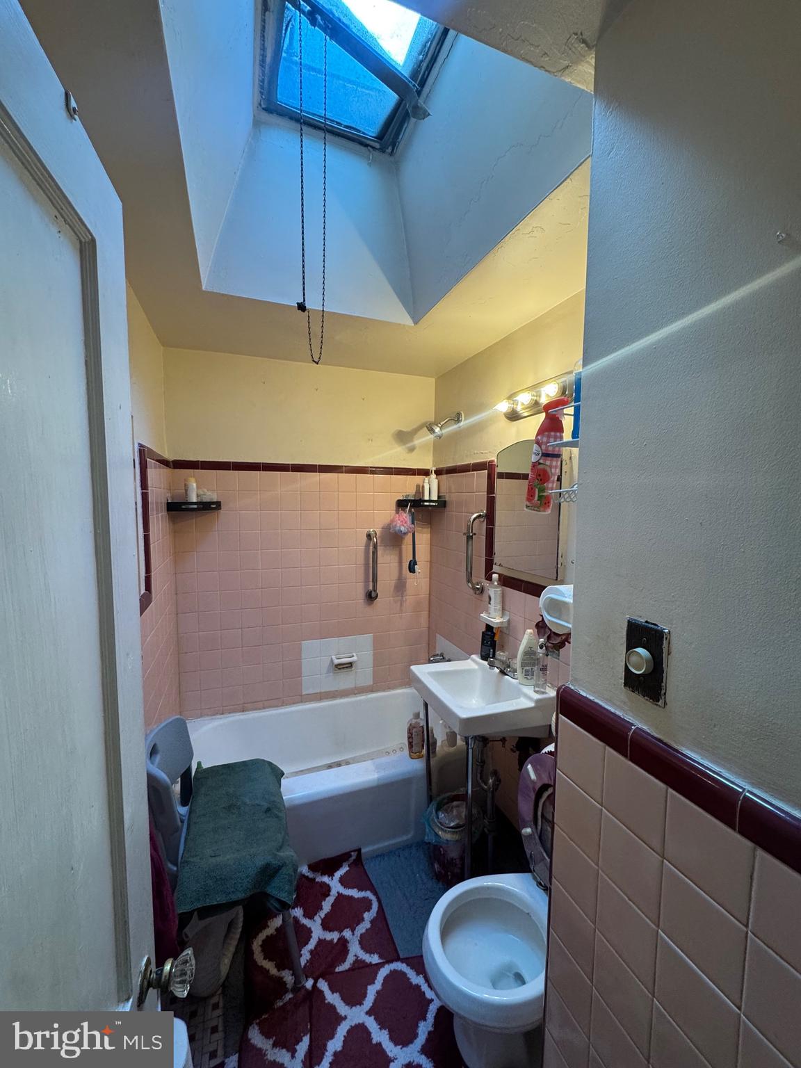 WEST OAK LANE - Residential