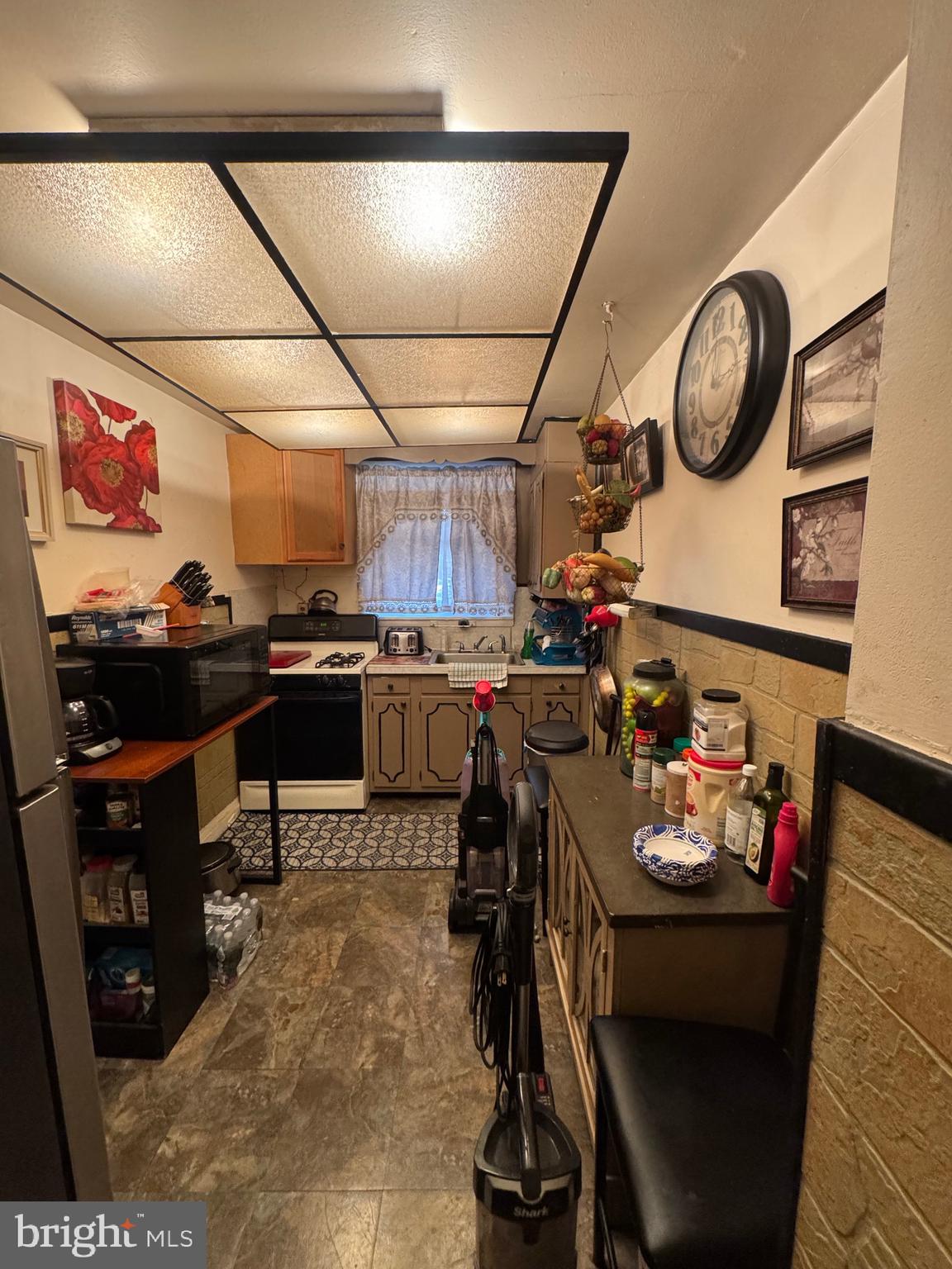 WEST OAK LANE - Residential