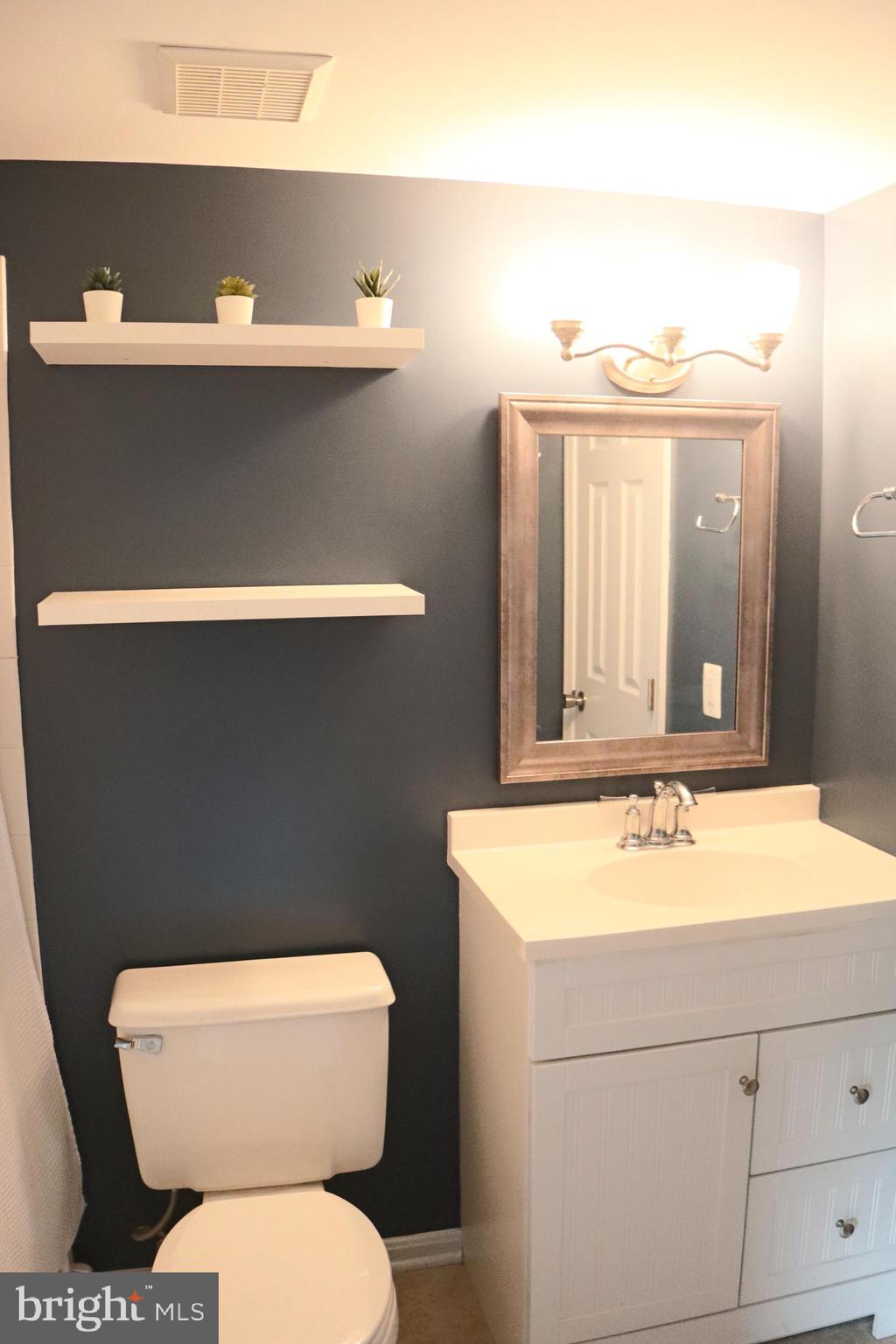 LAKE RIDGE - Residential