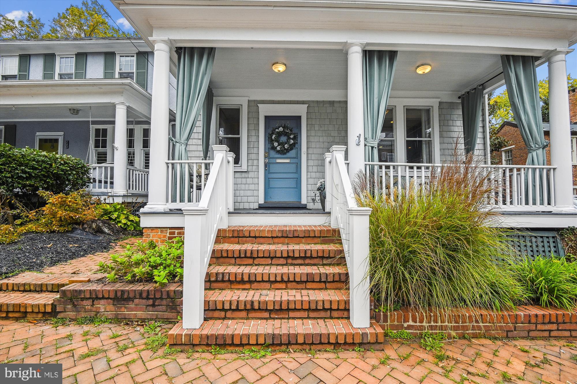 HISTORIC DISTRICT - Residential