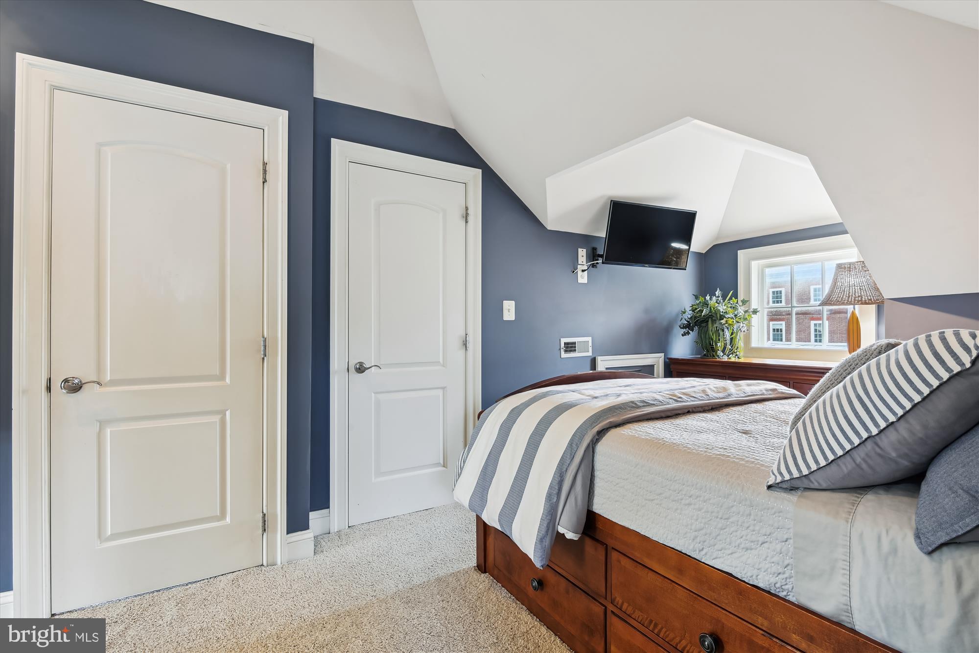 HISTORIC DISTRICT - Residential