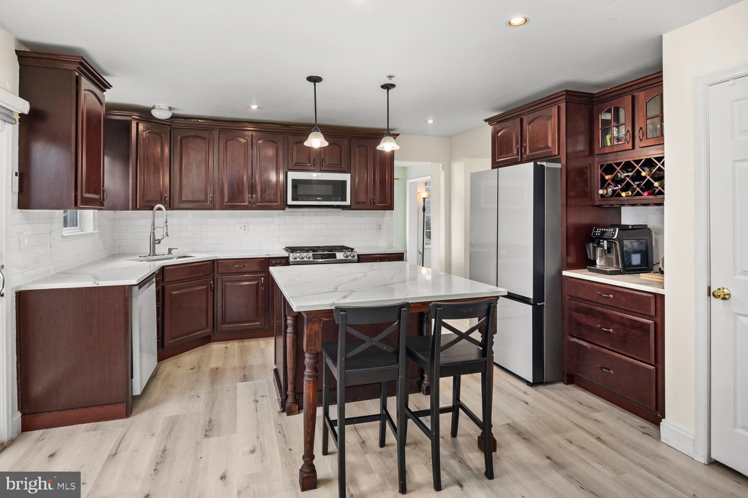 STEWARTS LANDING - Residential