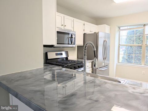 7580 THURSTON LANE MANASSAS VA 20111