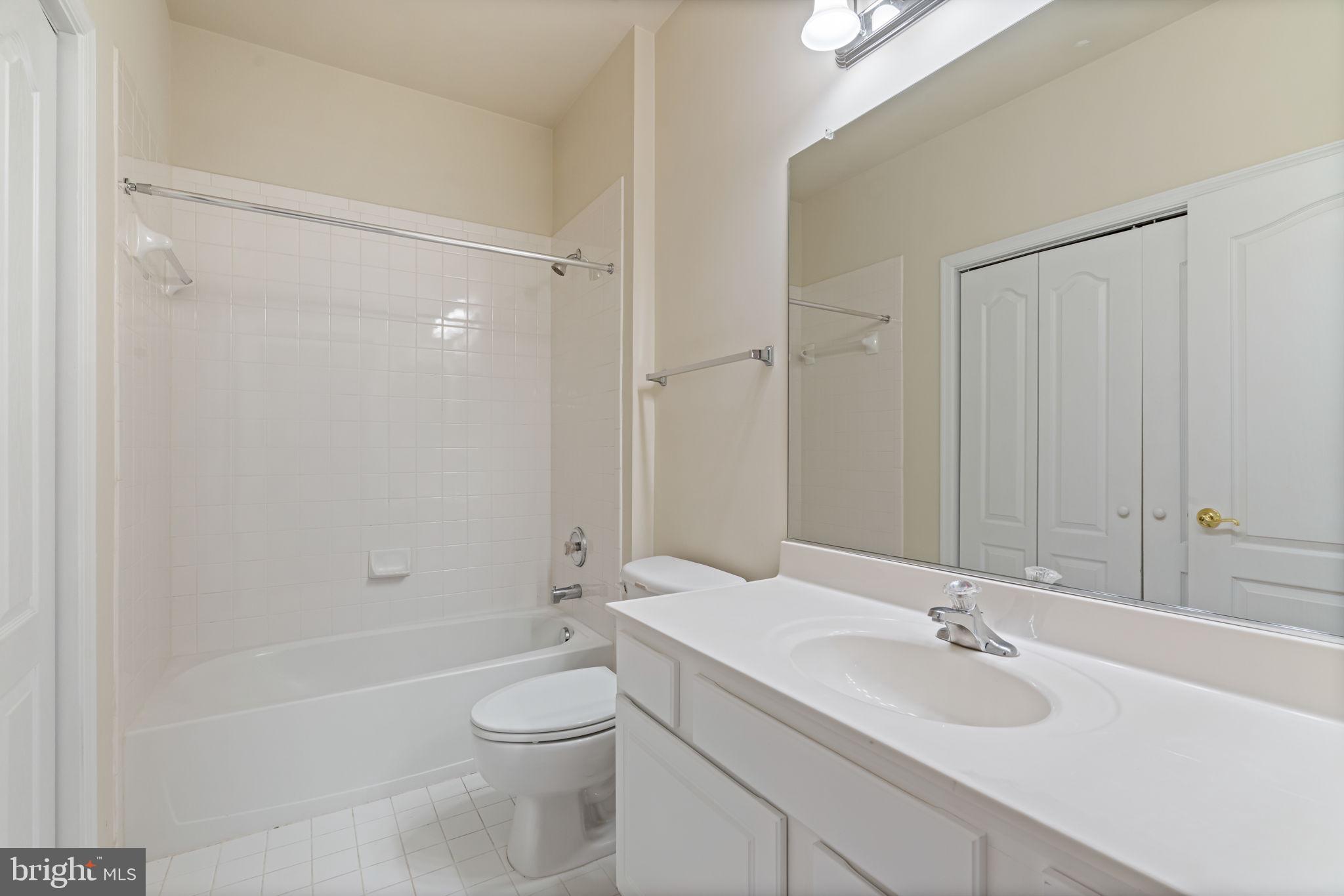 VILLAGE PLACE AT GAINESVILLE - Residential Lease