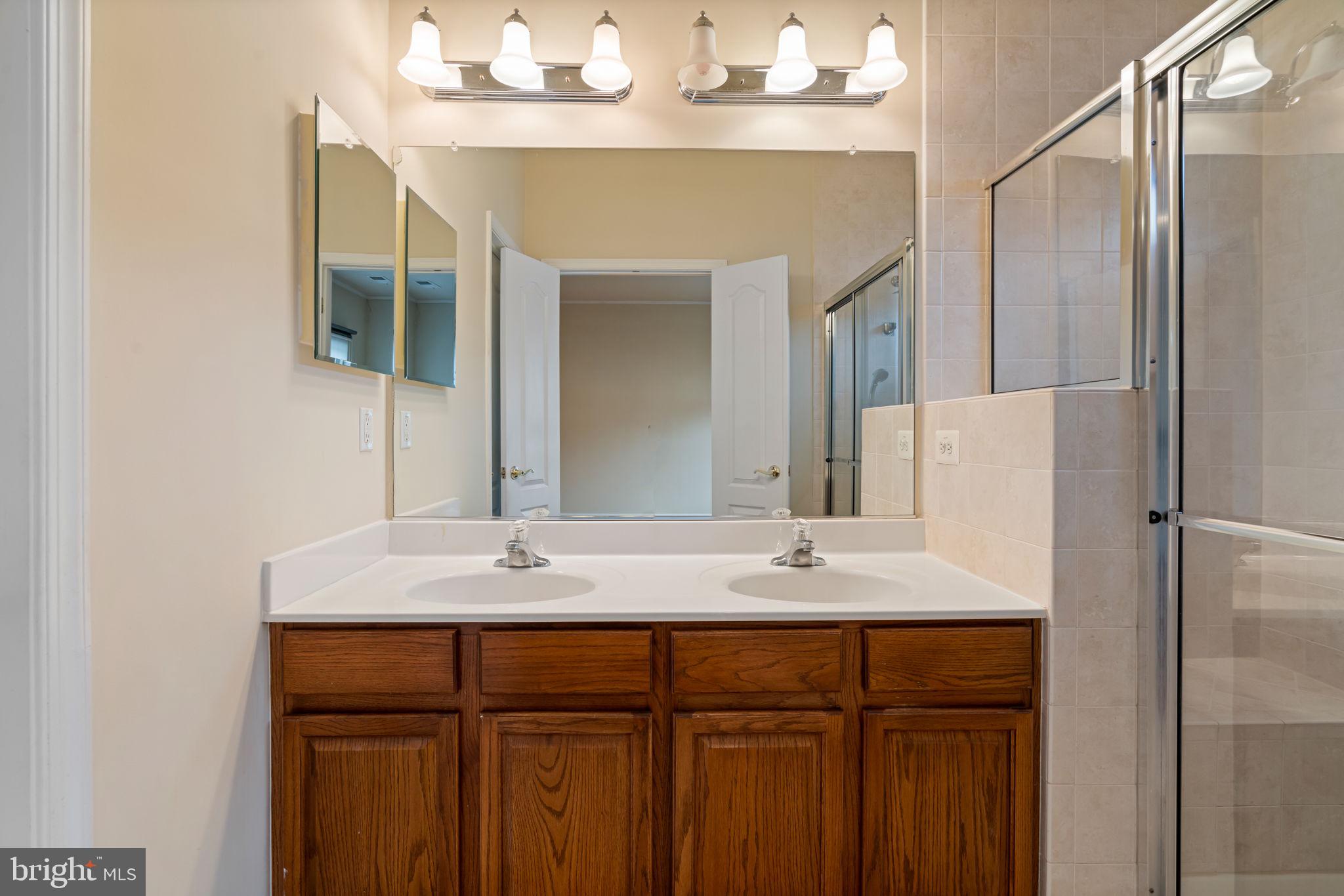 VILLAGE PLACE AT GAINESVILLE - Residential Lease