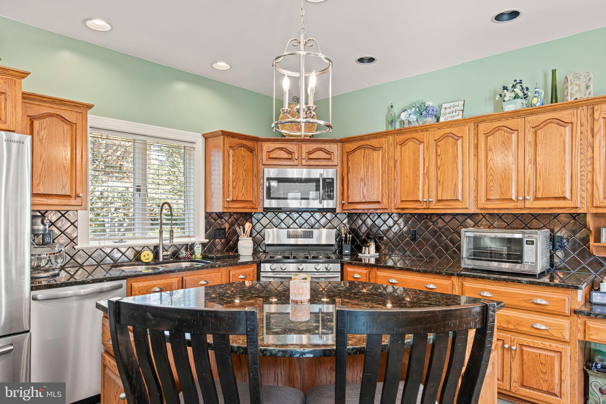 HEPPLEWHITE ESTATES - Residential