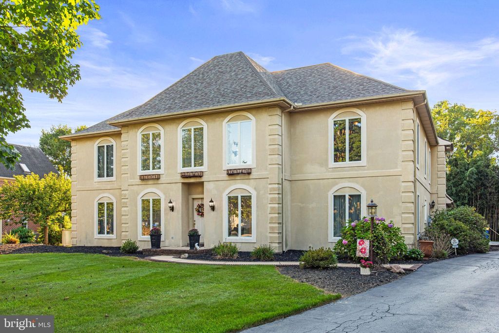 Photo of 1055 Wetherburn Drive, YORK, PA 17404 (MLS # PAYK2088058)