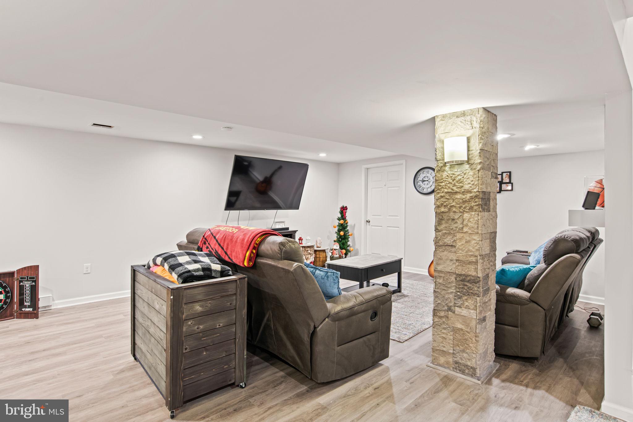 HEPPLEWHITE ESTATES - Residential