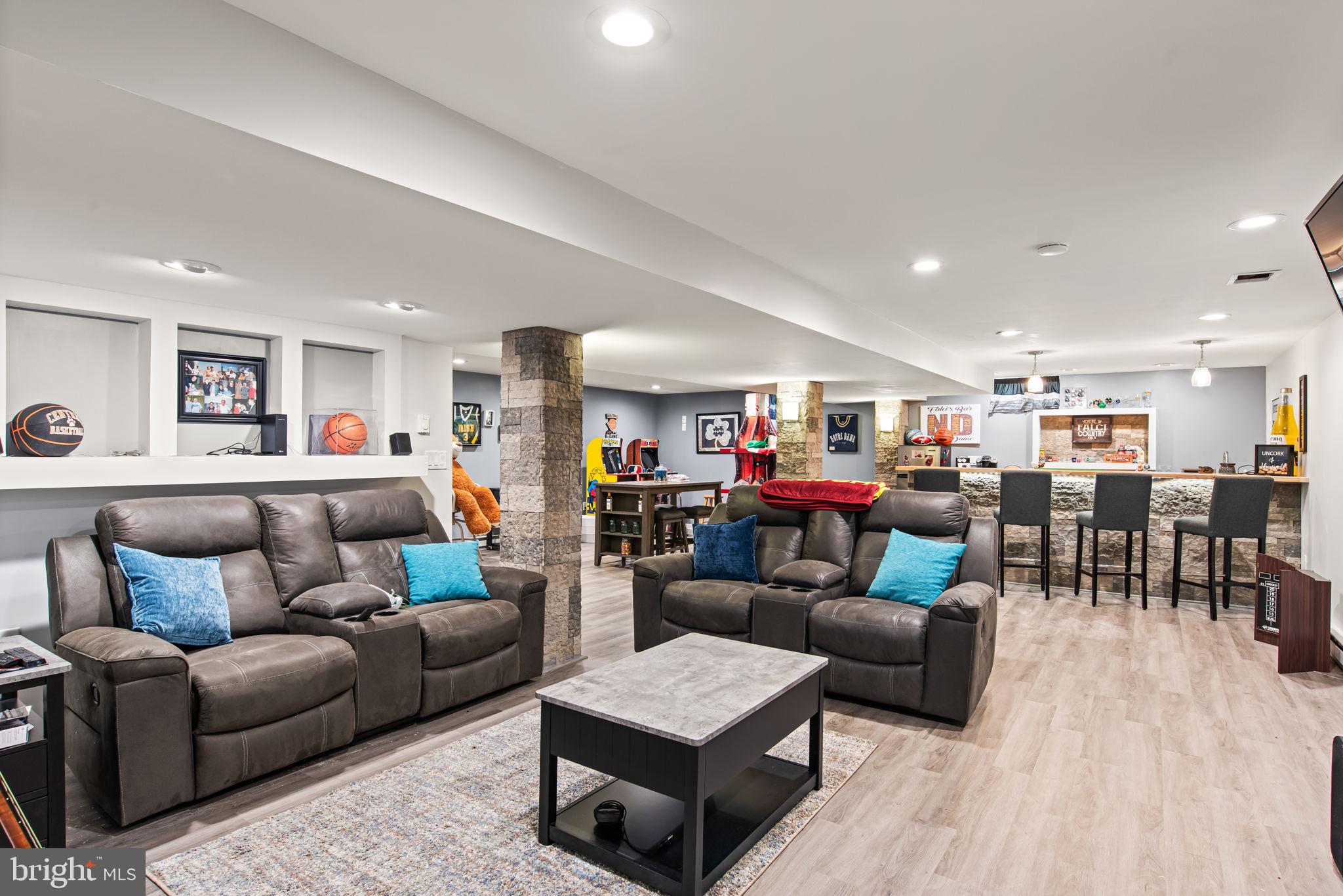 HEPPLEWHITE ESTATES - Residential