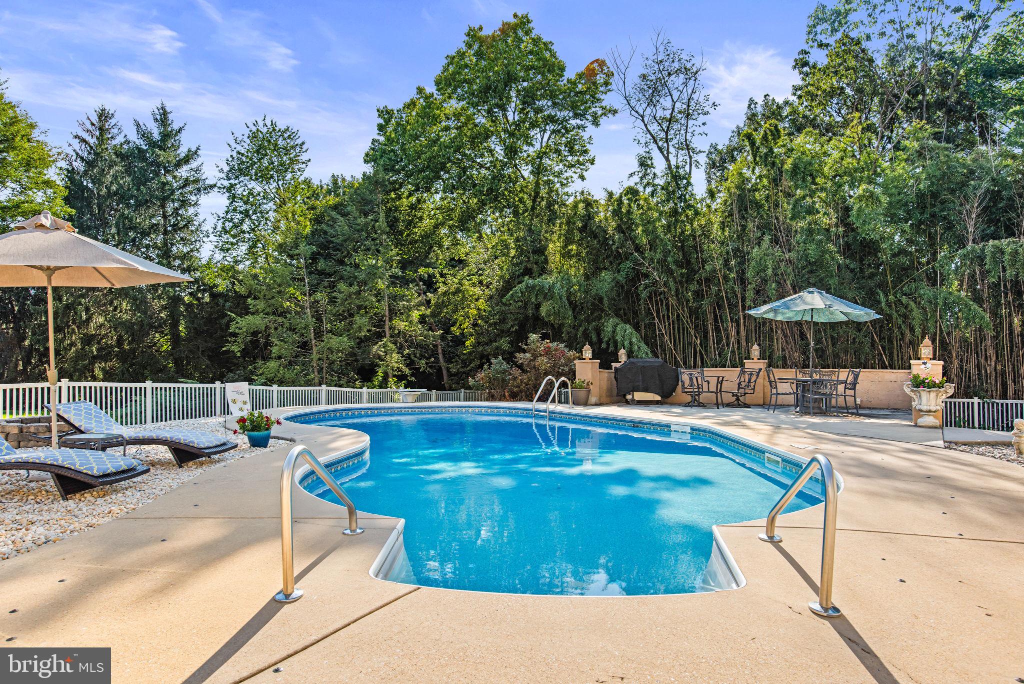 HEPPLEWHITE ESTATES - Residential