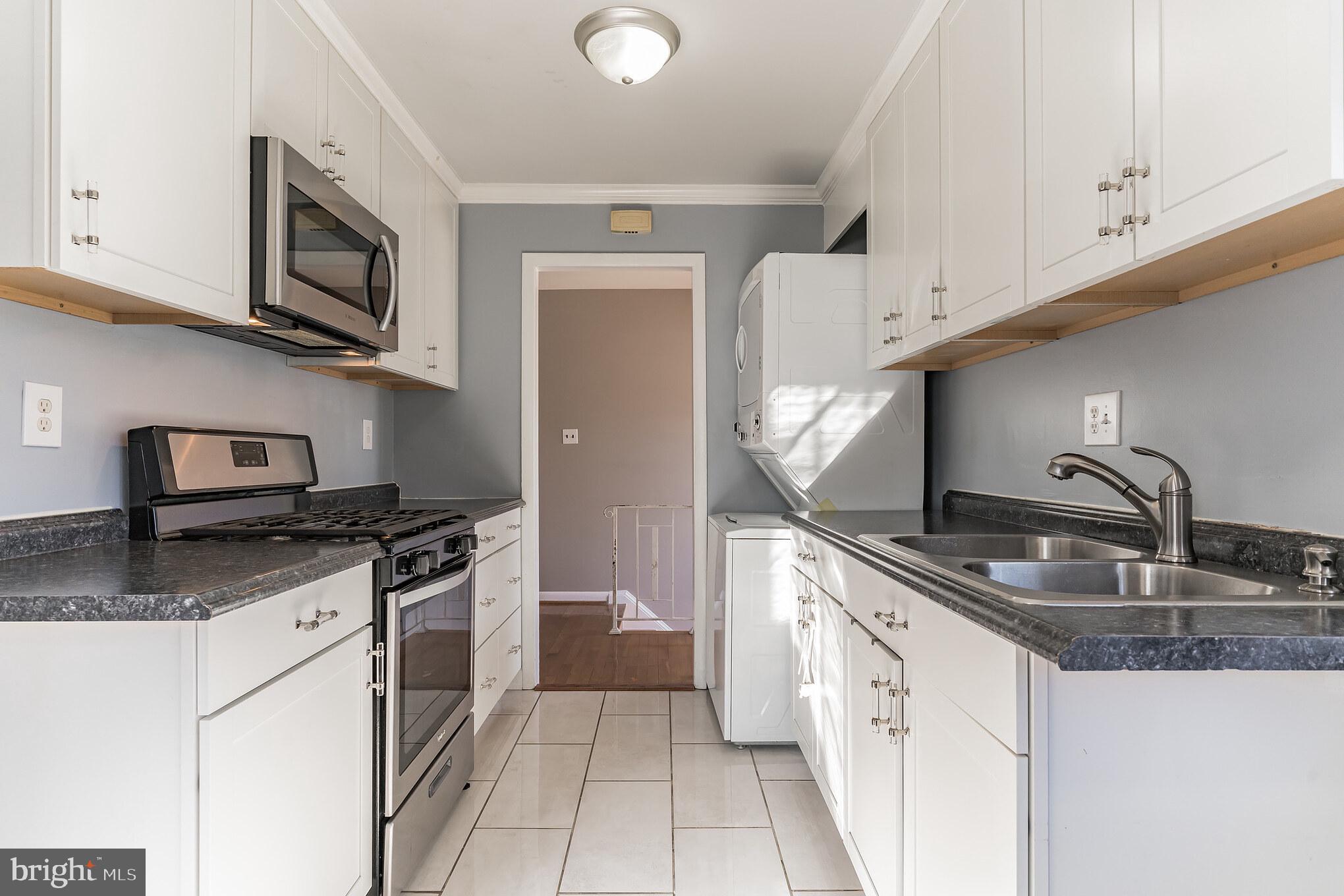 HICKORY HILL - Residential