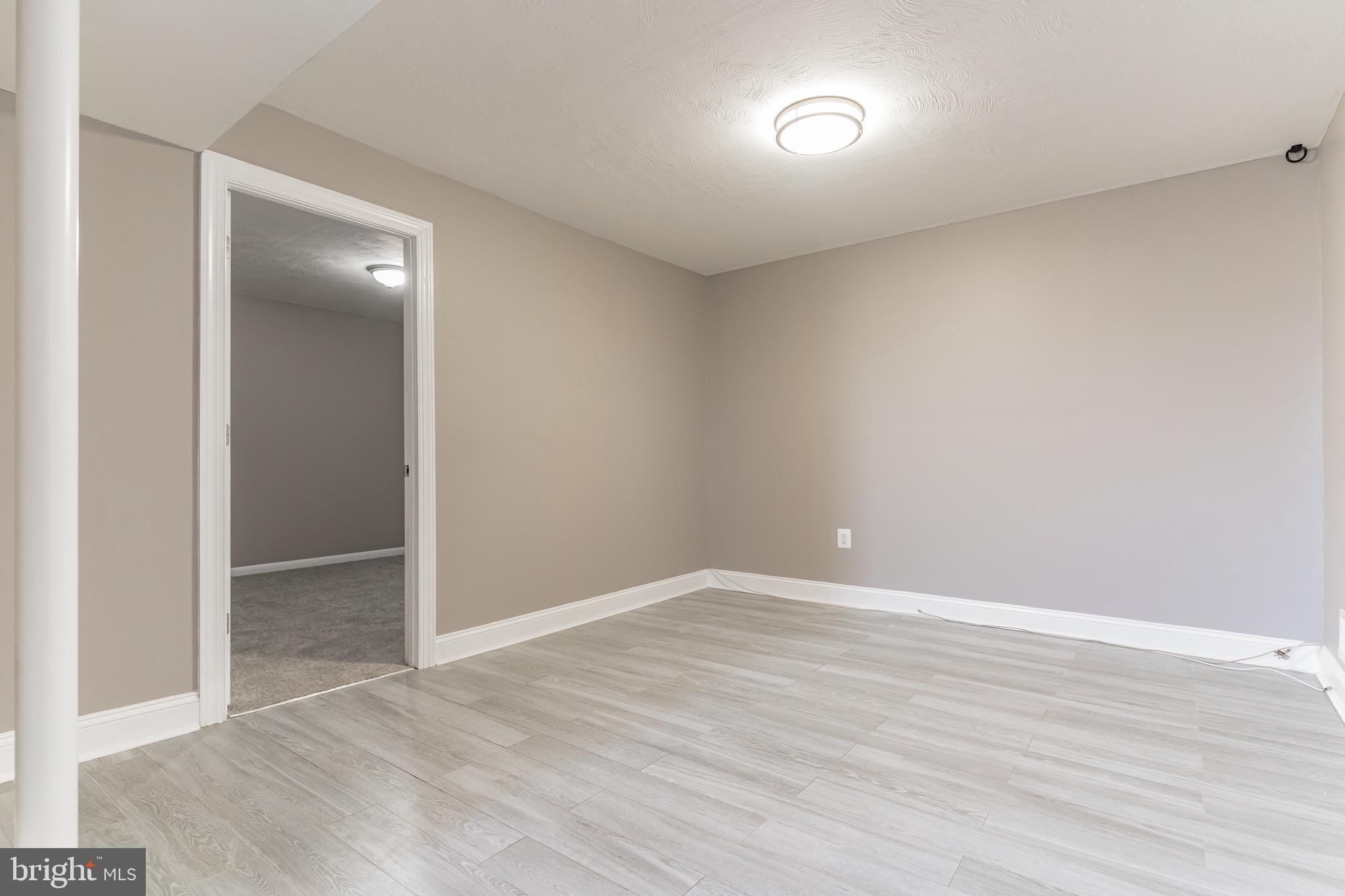 HICKORY HILL - Residential