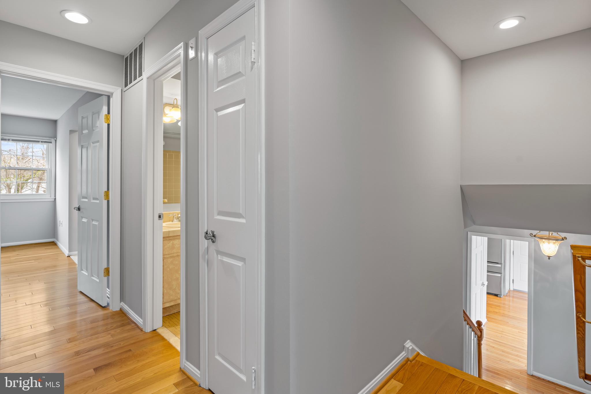 MIDDLERIDGE - Residential