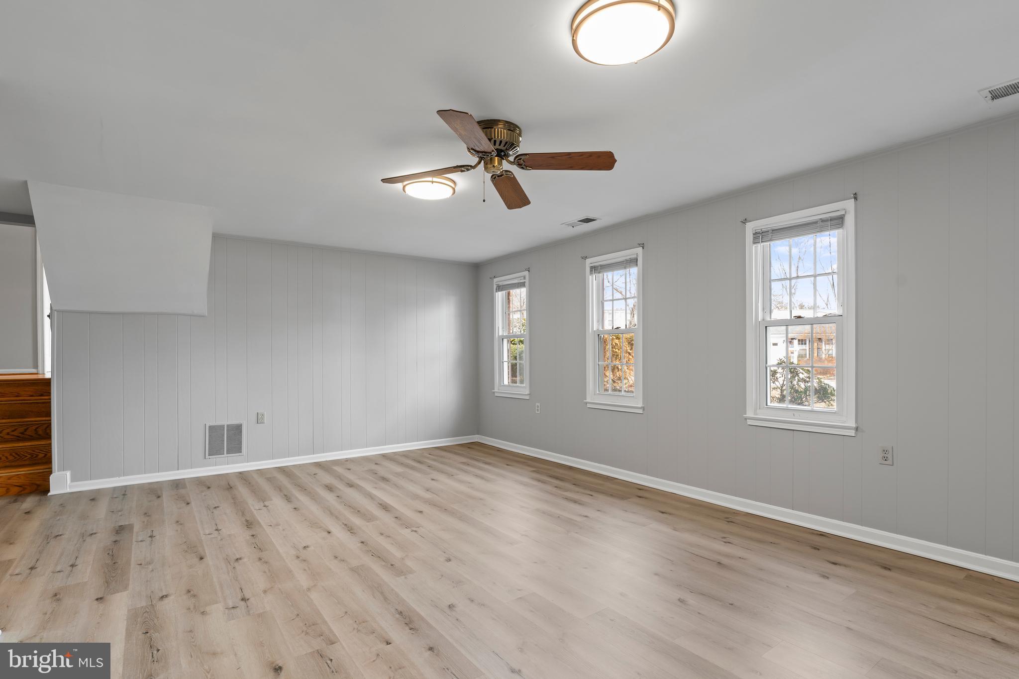 MIDDLERIDGE - Residential