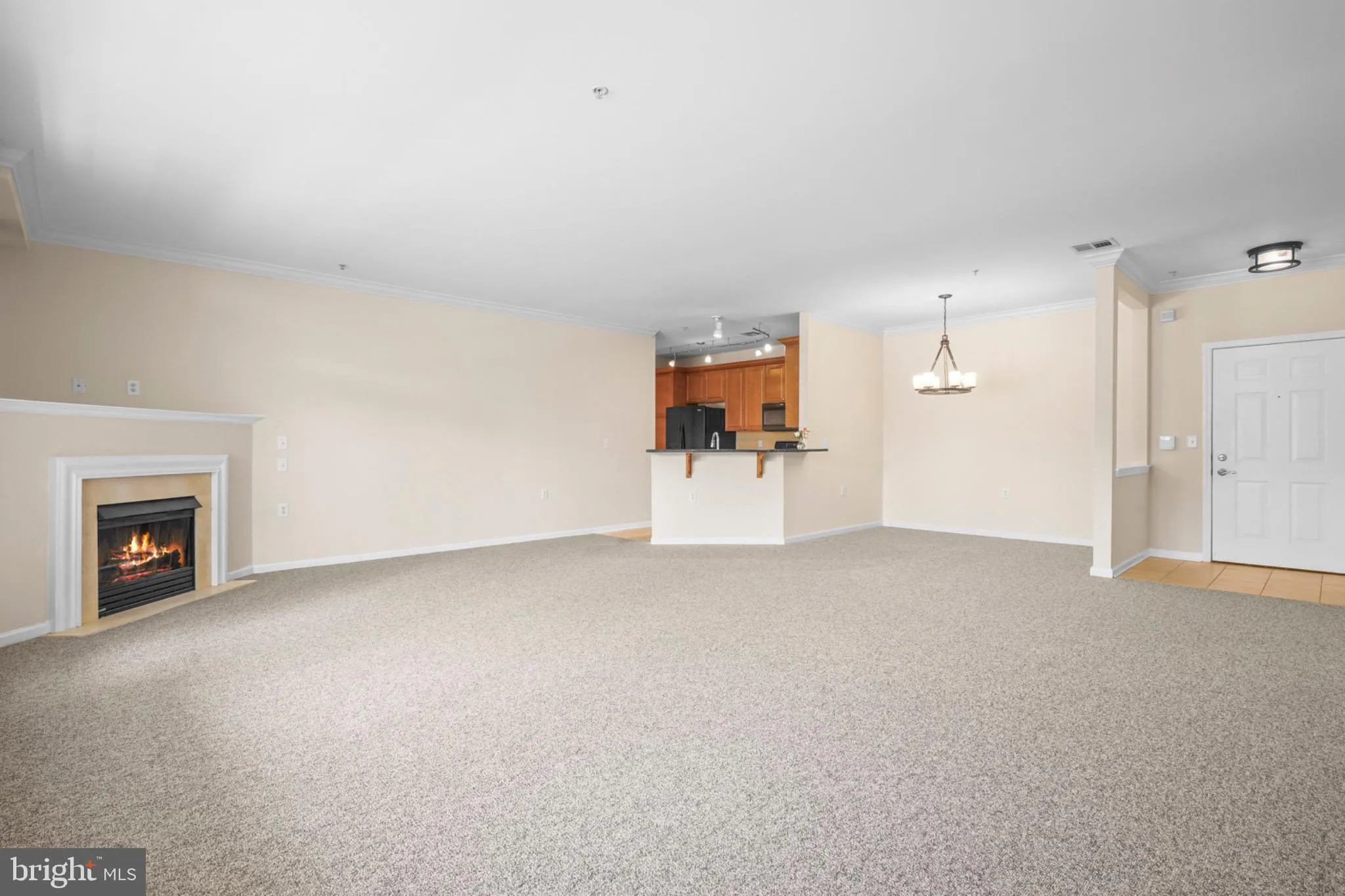 Ewing, New Jersey 08618, United States, 1 Bedroom Bedrooms, ,1 BathroomBathrooms,Residential,Contingent,186095