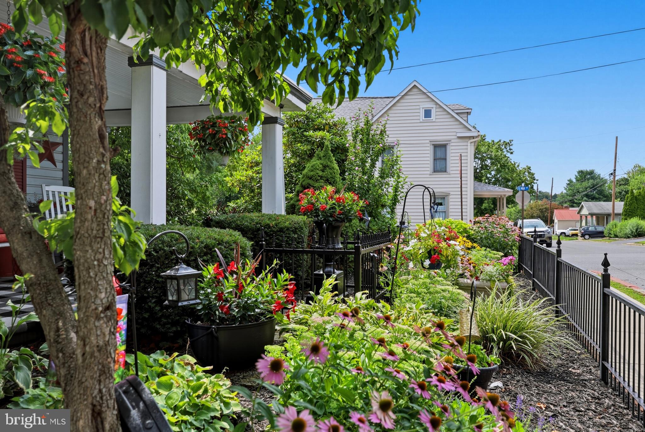 101 E MAPLE STREET