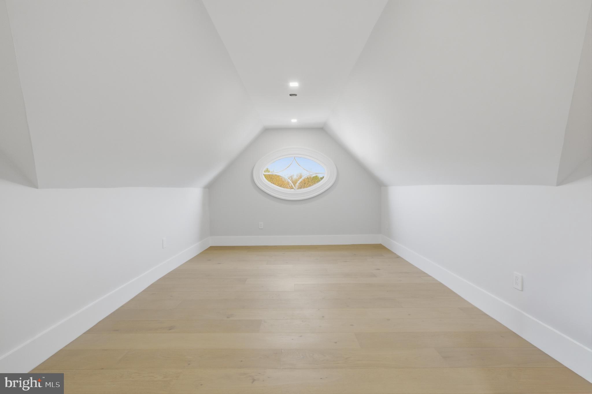 BASIL COURT - Residential