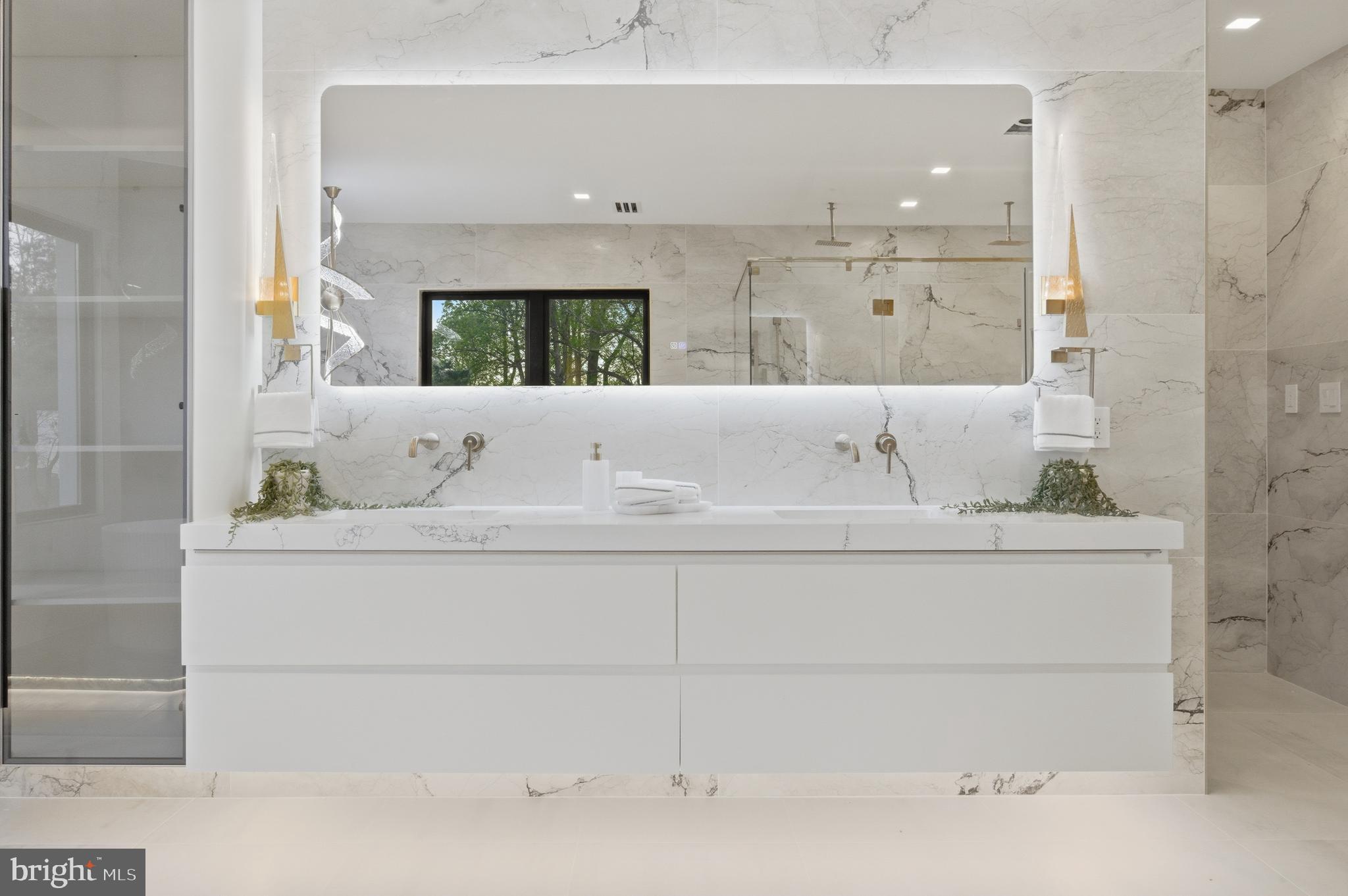 BASIL COURT - Residential