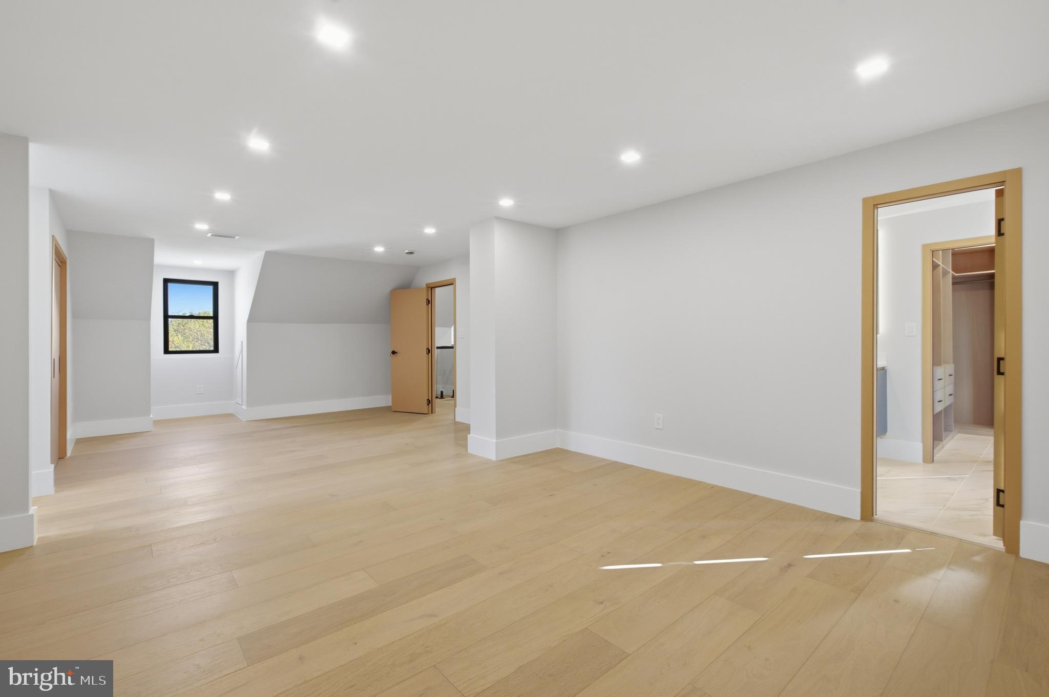 BASIL COURT - Residential