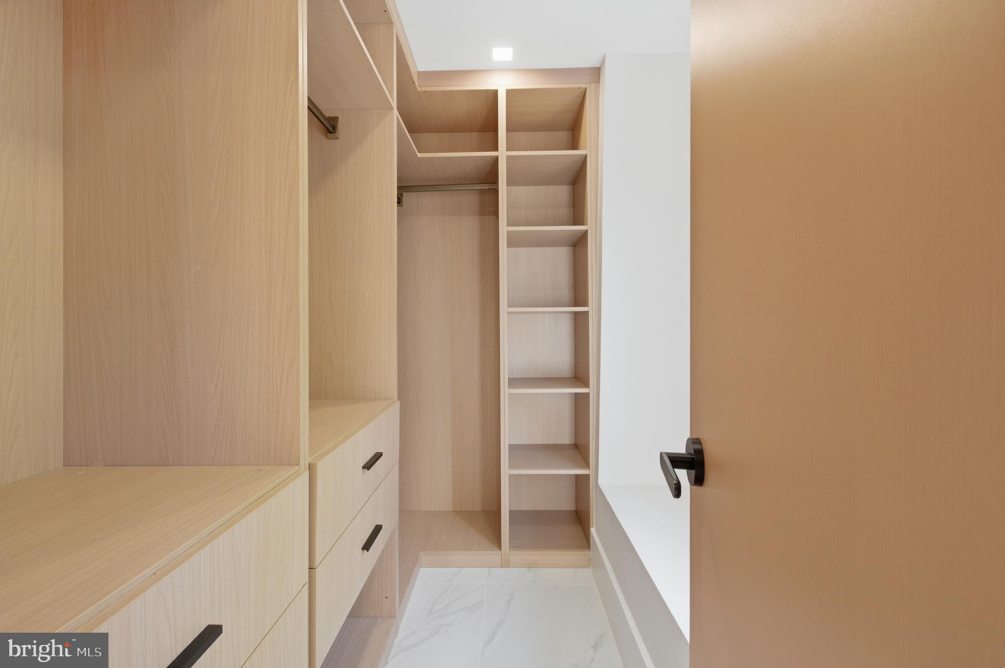 BASIL COURT - Residential