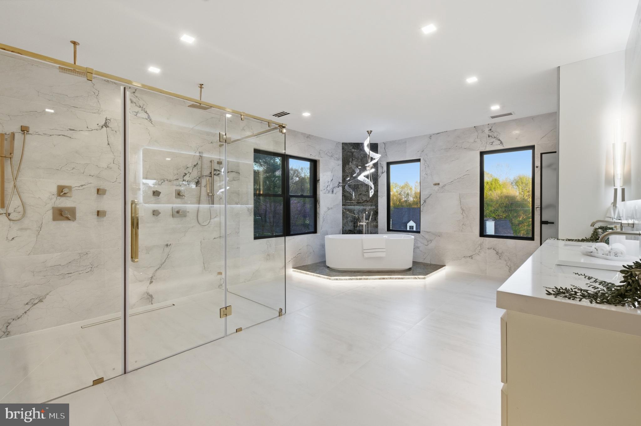 BASIL COURT - Residential