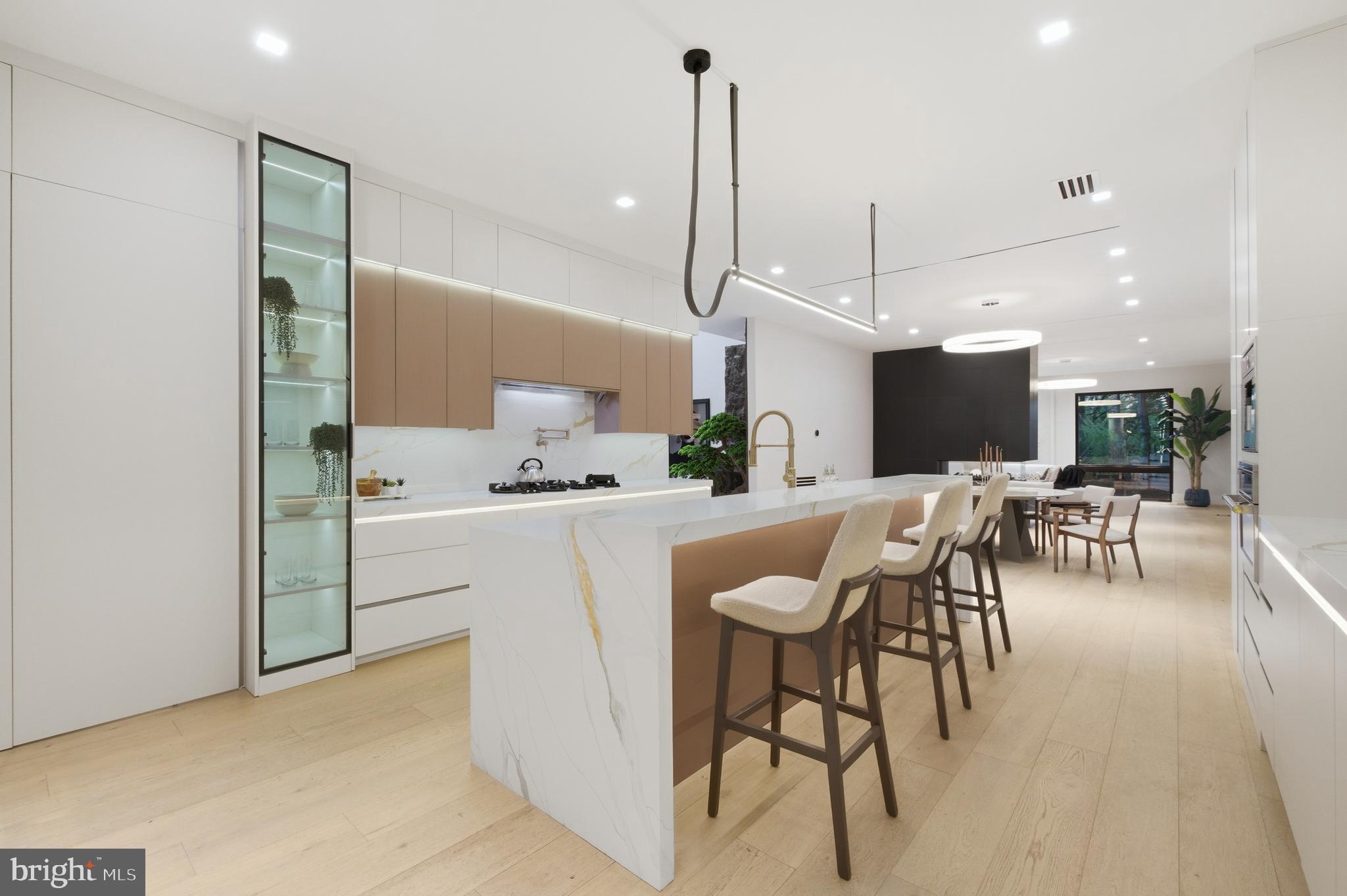 BASIL COURT - Residential