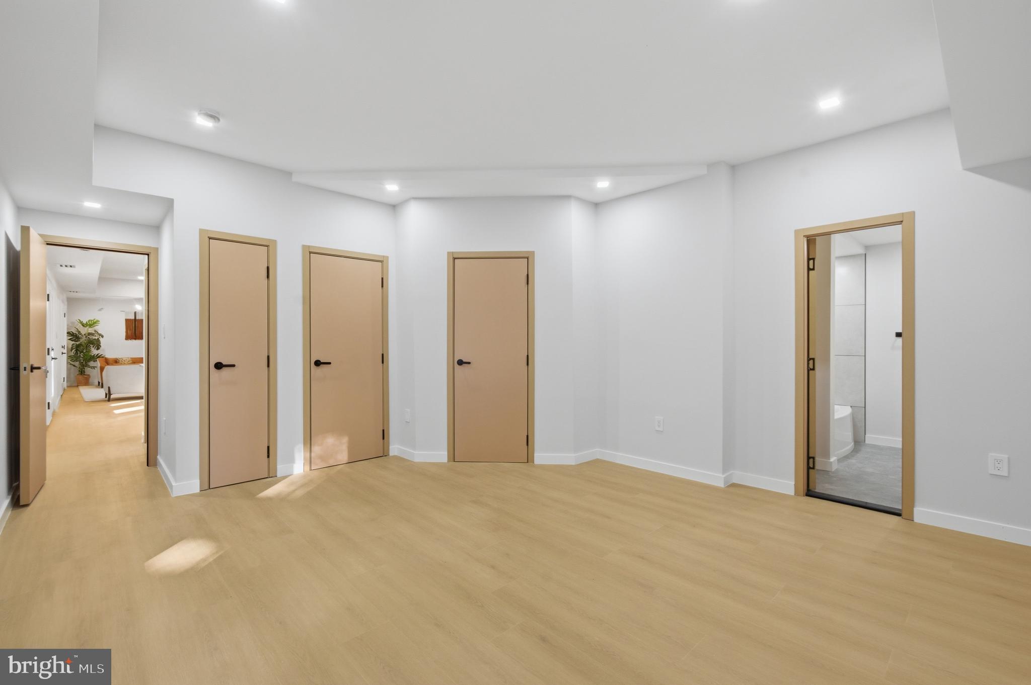 BASIL COURT - Residential