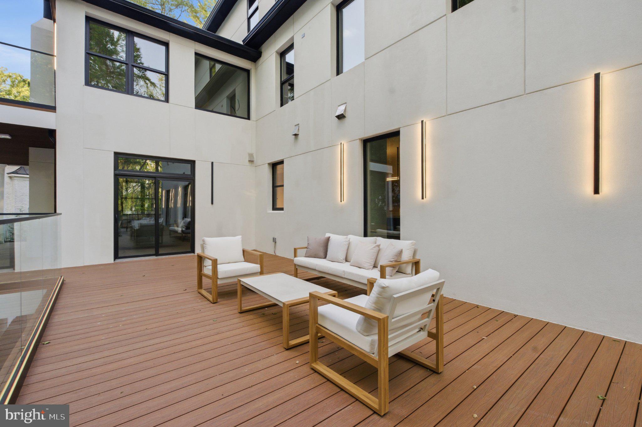 BASIL COURT - Residential