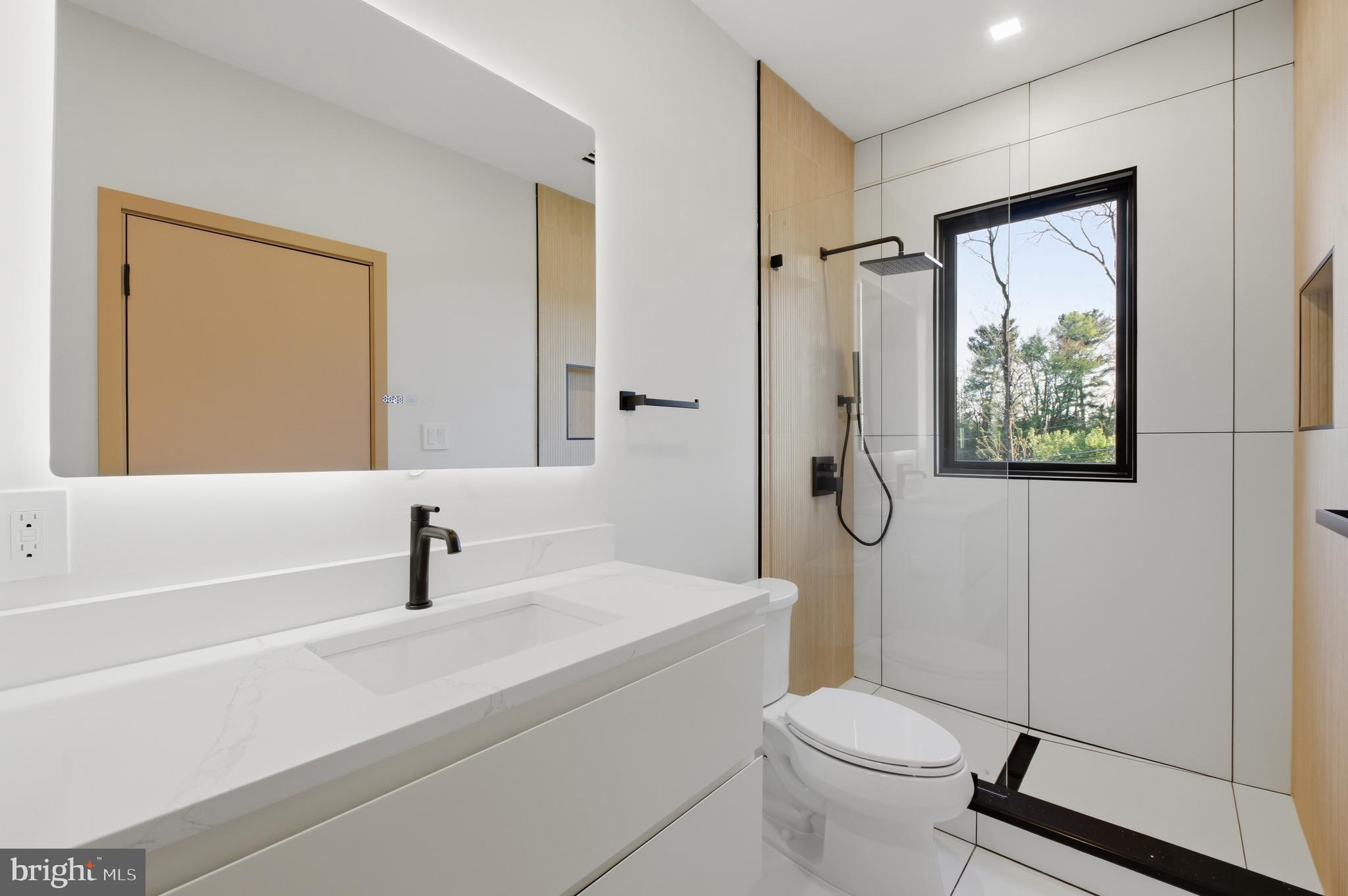 BASIL COURT - Residential