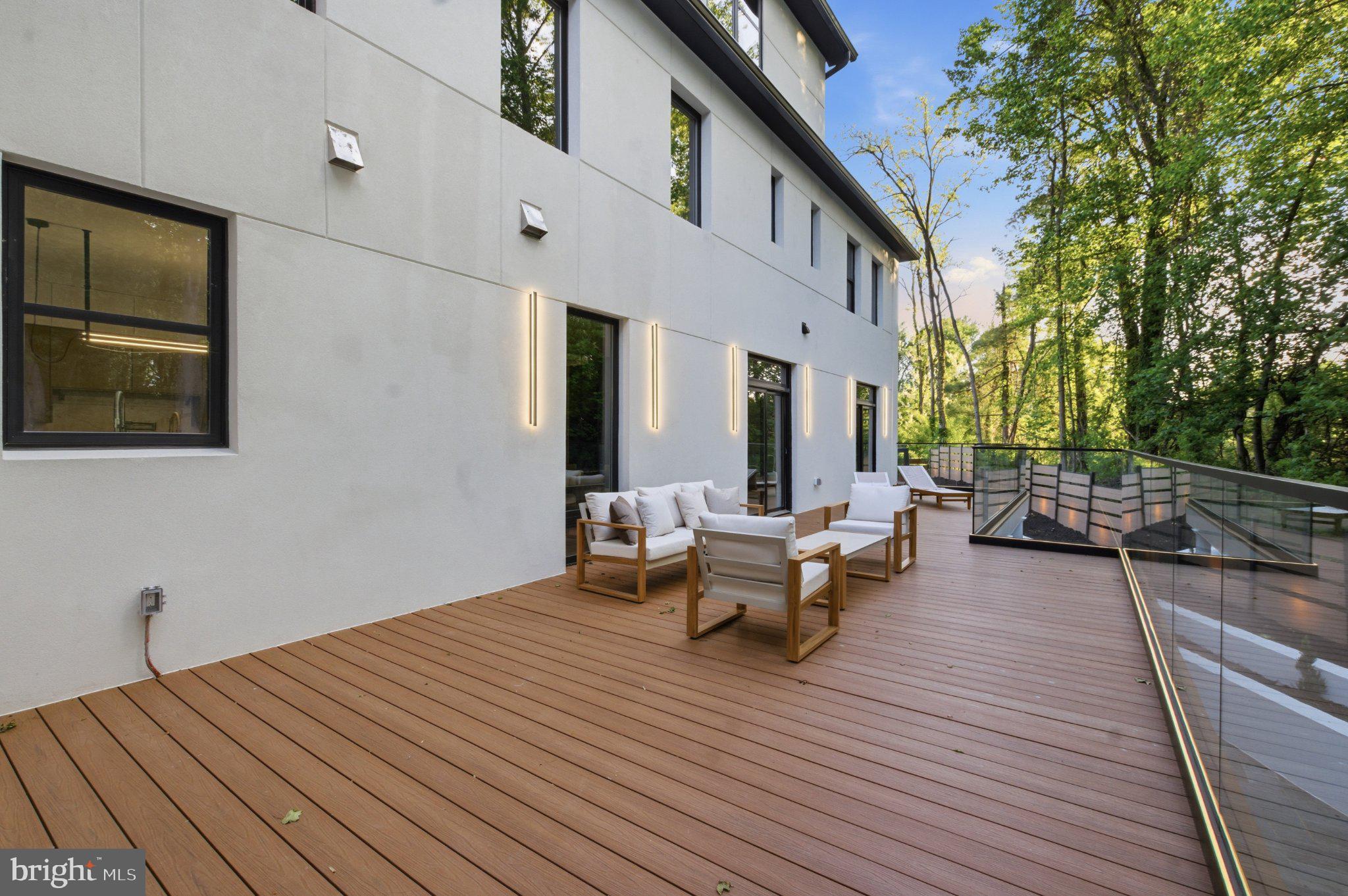 BASIL COURT - Residential