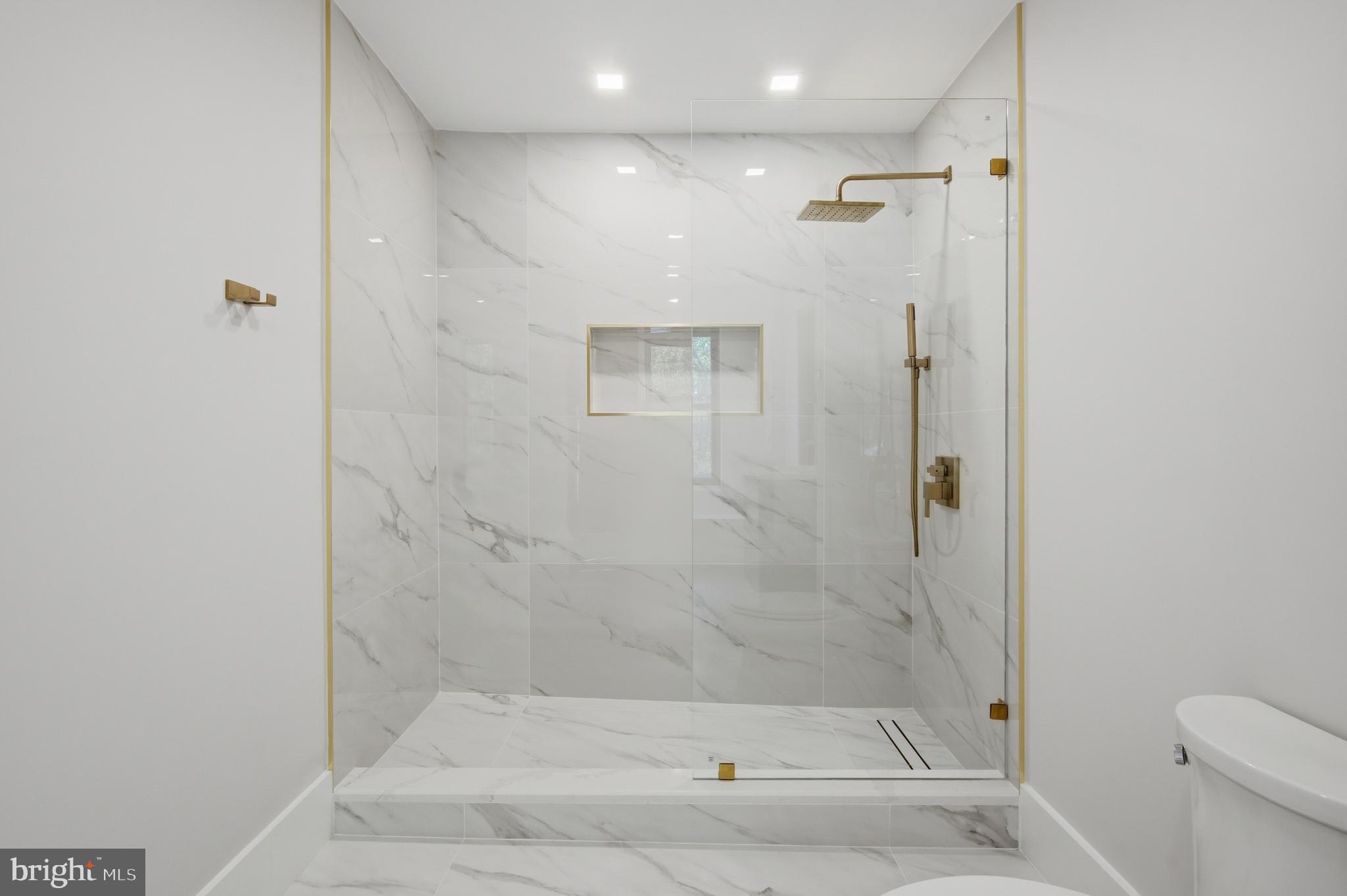 BASIL COURT - Residential