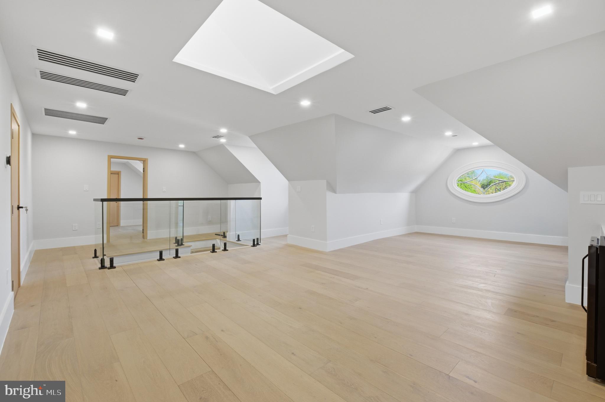 BASIL COURT - Residential