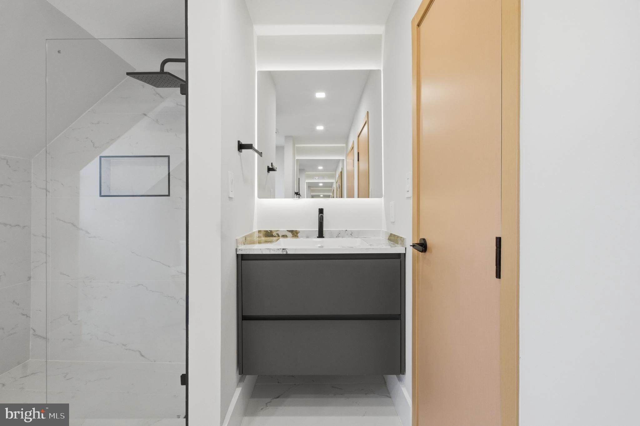 BASIL COURT - Residential