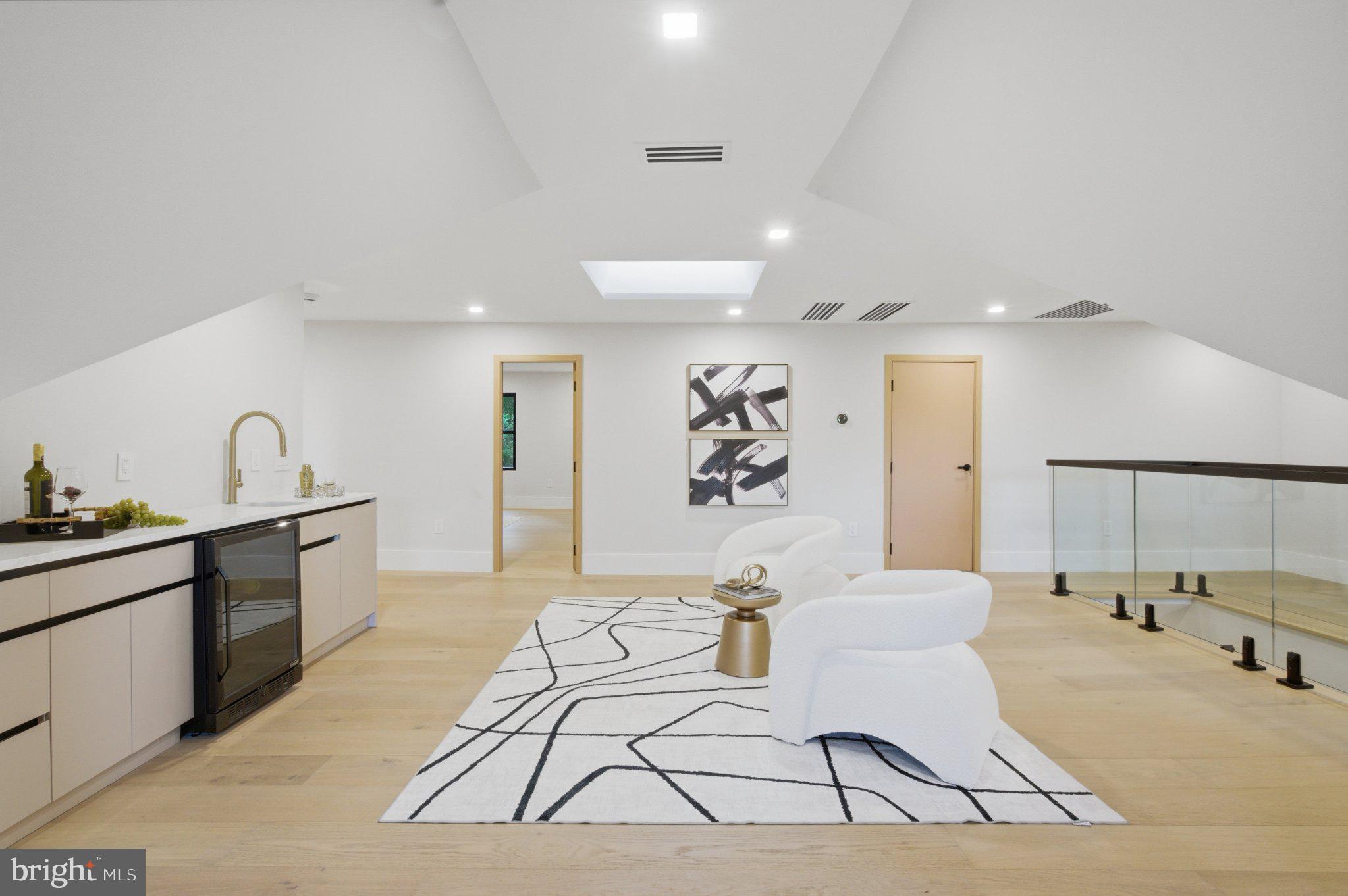 BASIL COURT - Residential