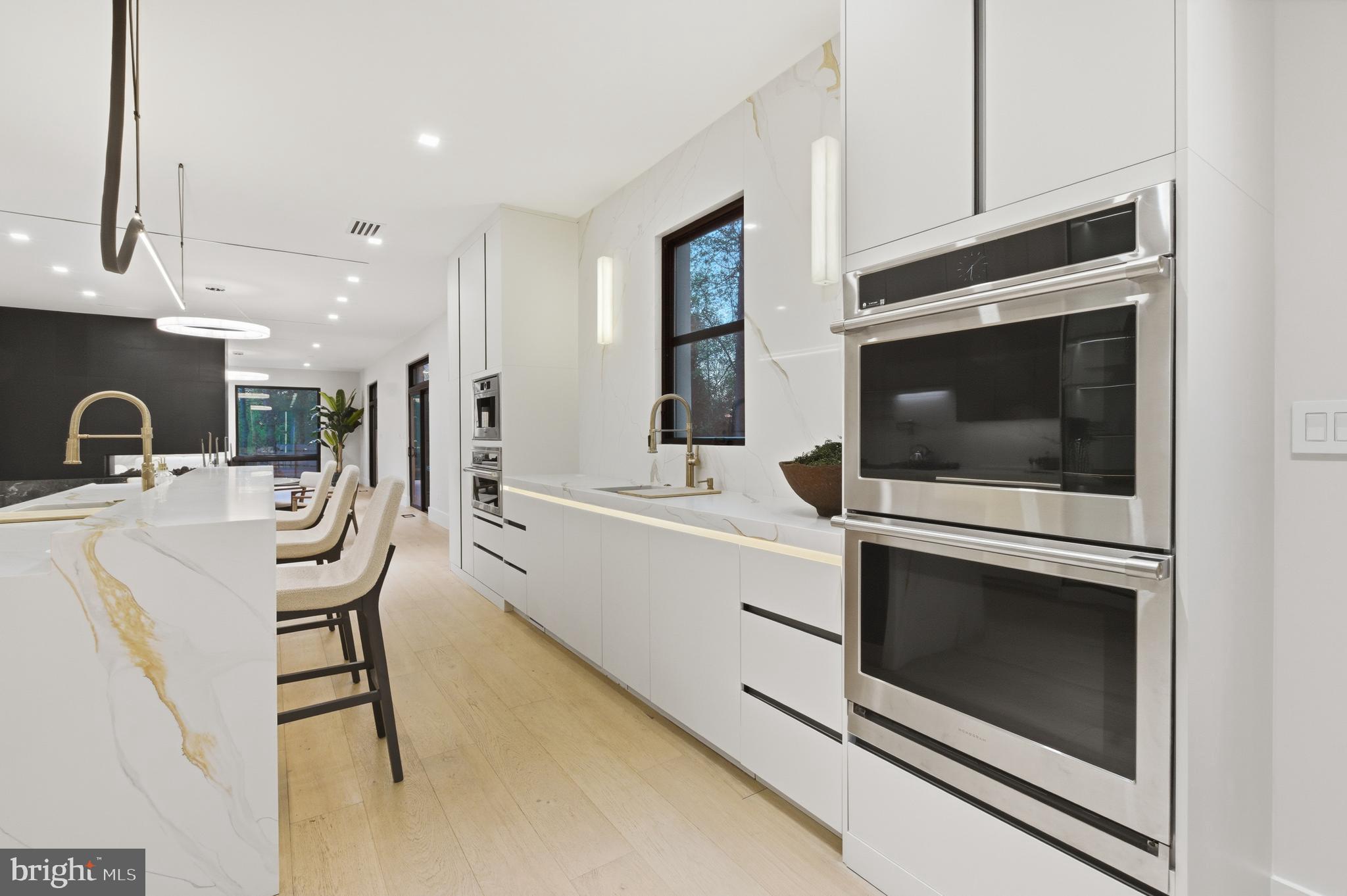 BASIL COURT - Residential