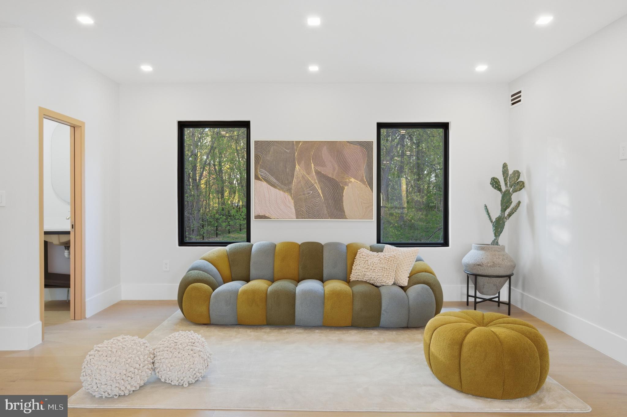 BASIL COURT - Residential