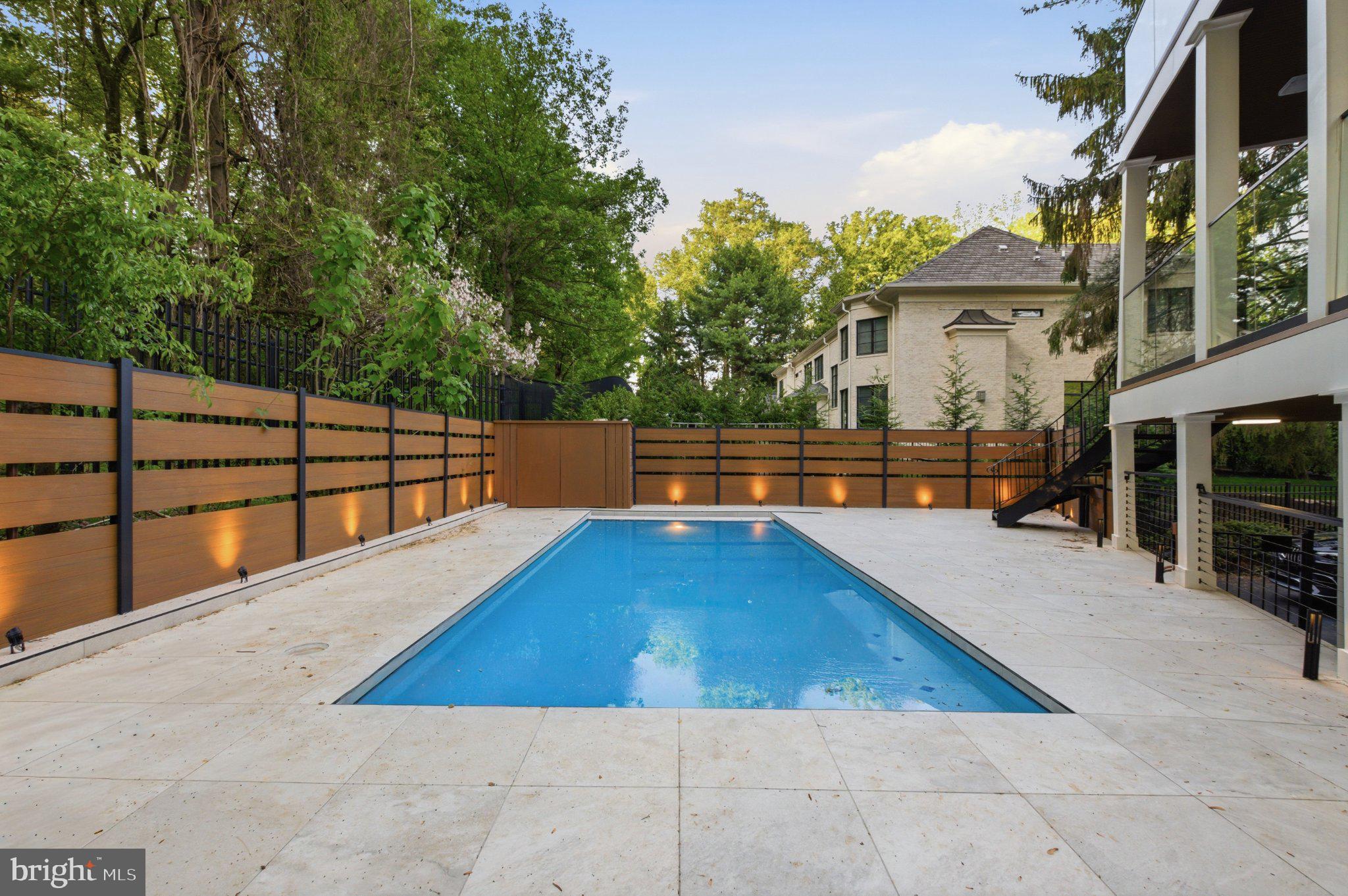BASIL COURT - Residential