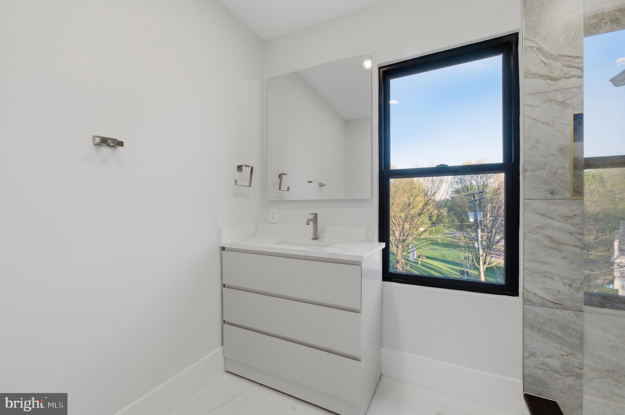 BASIL COURT - Residential