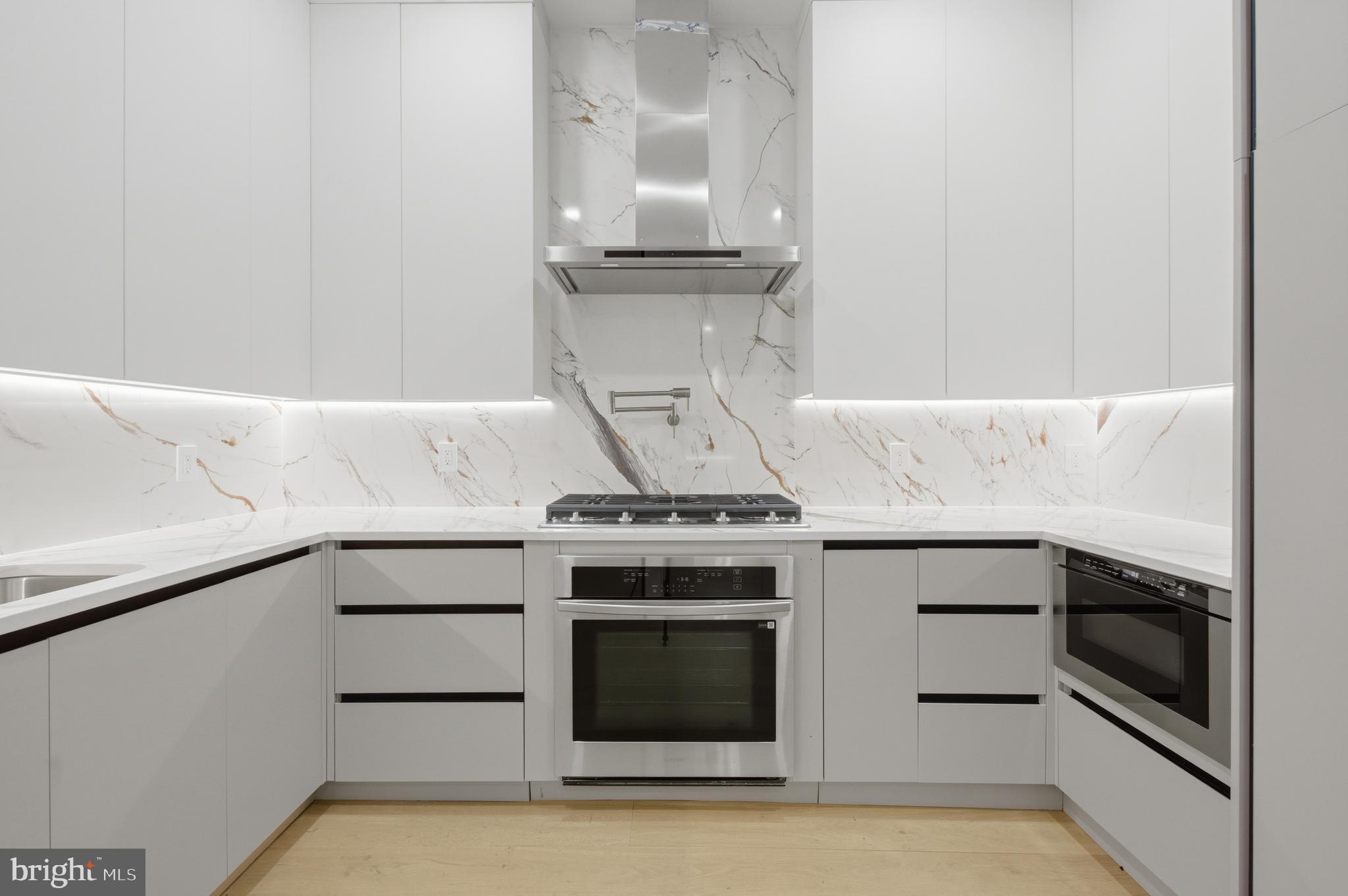 BASIL COURT - Residential