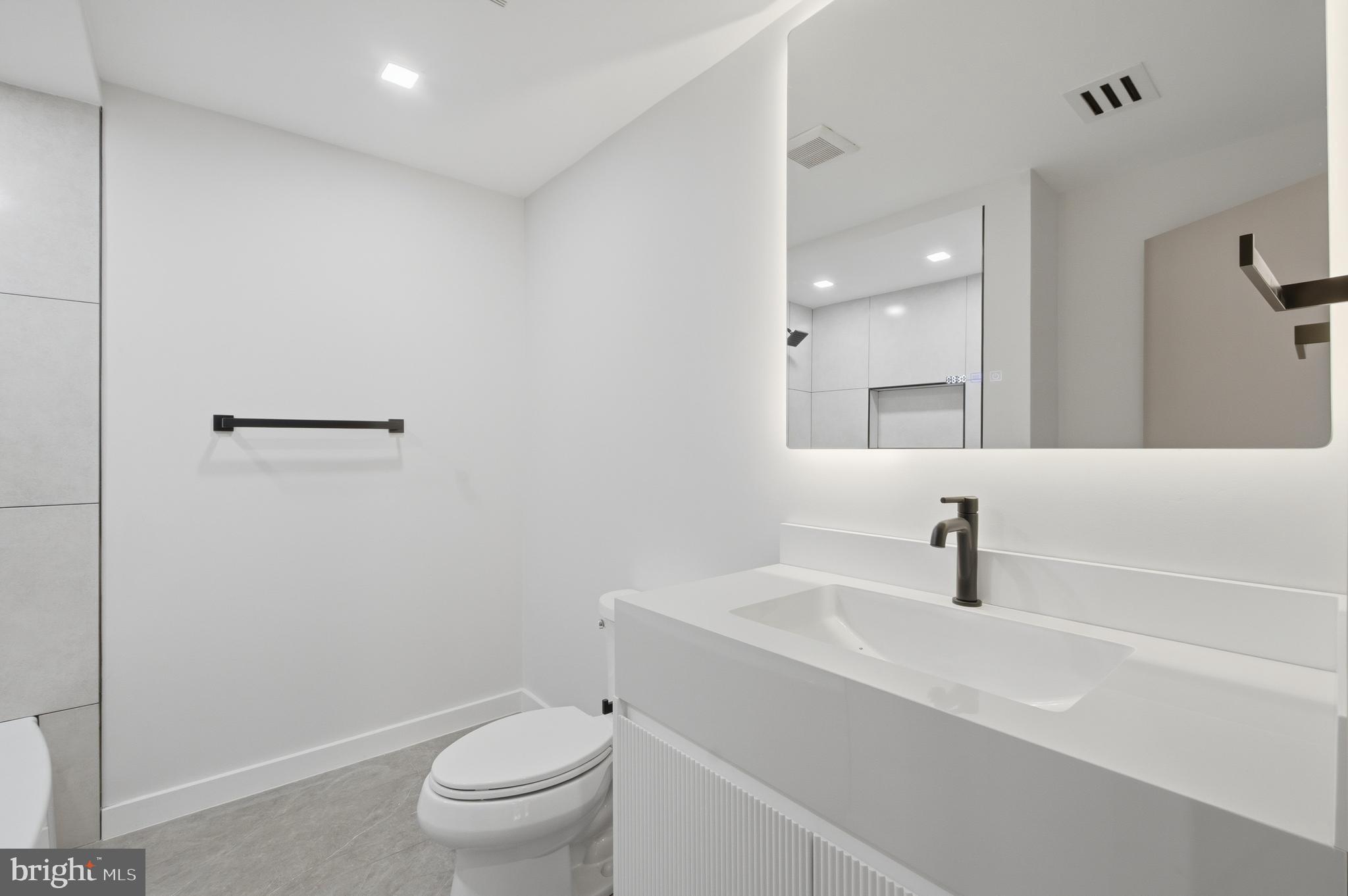 BASIL COURT - Residential