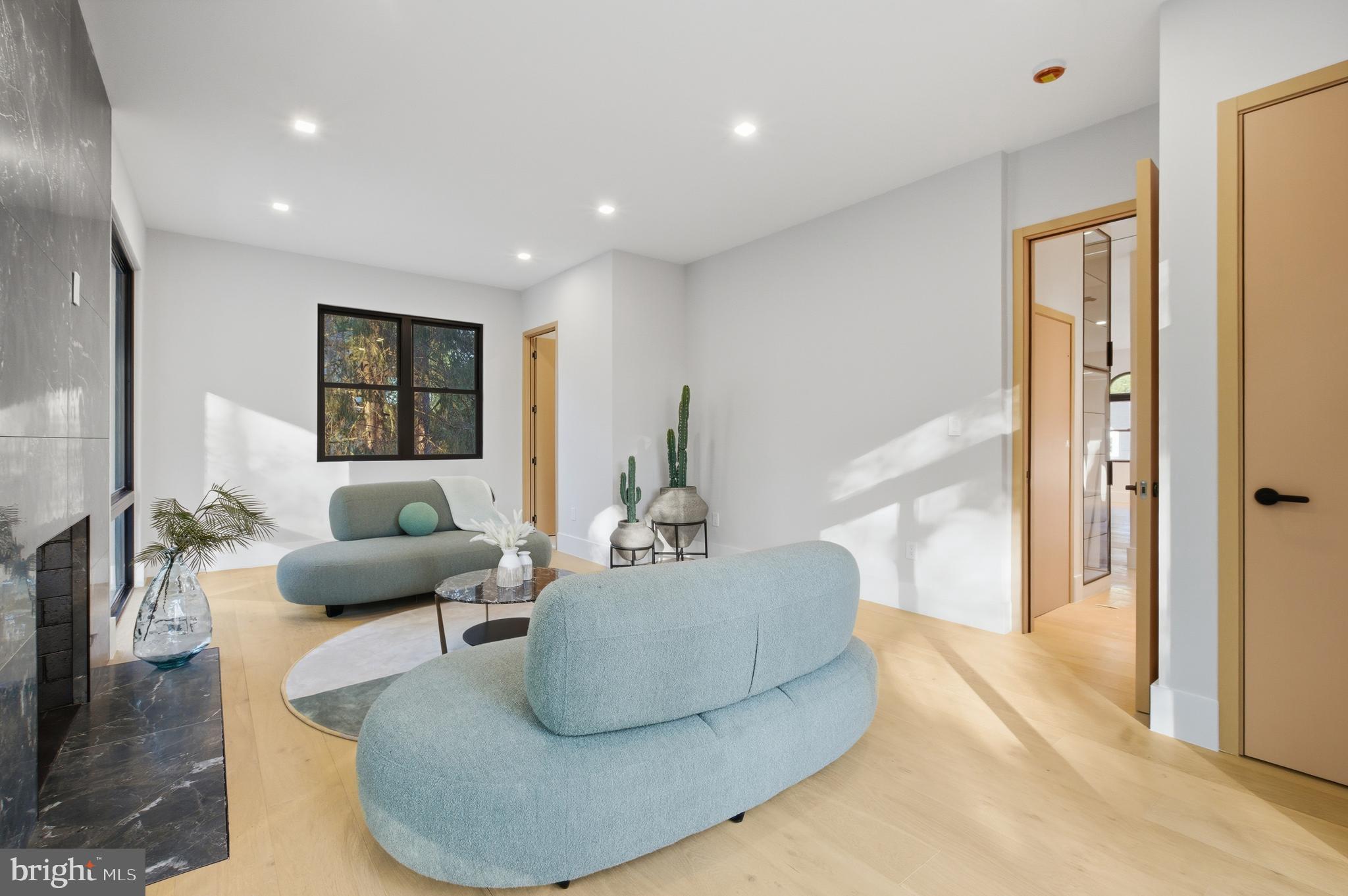 BASIL COURT - Residential